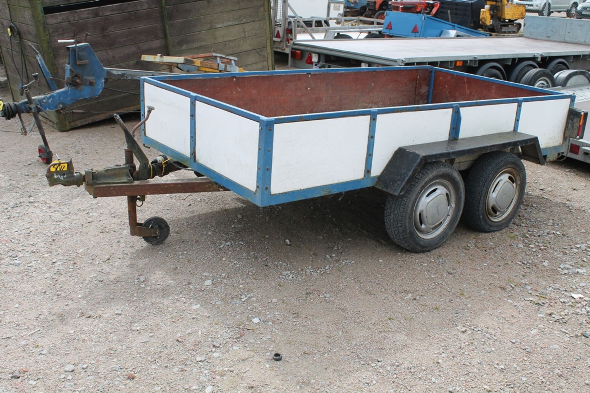 8' X 4' CAR TRAILER