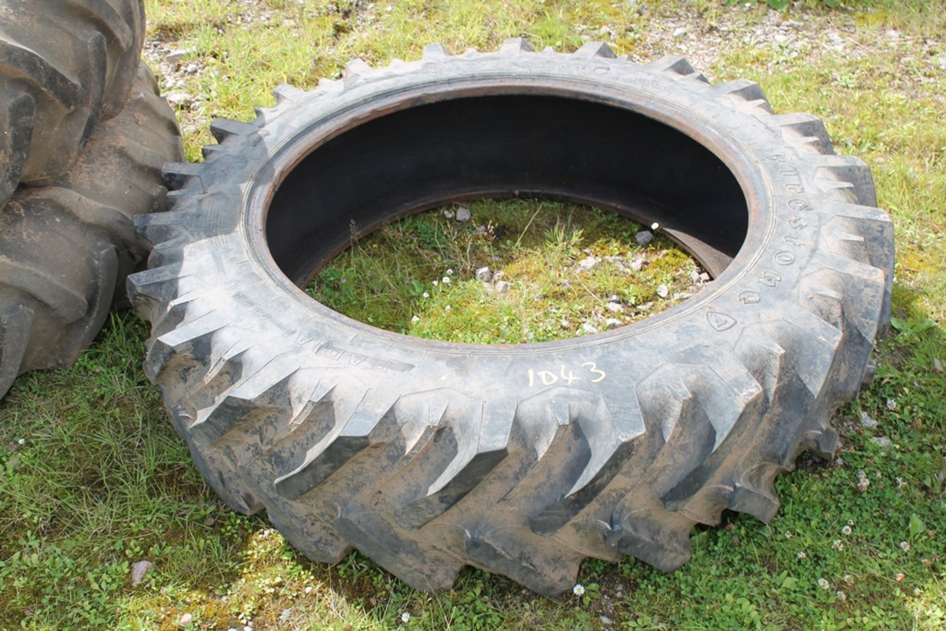 12 X 36 TYRE