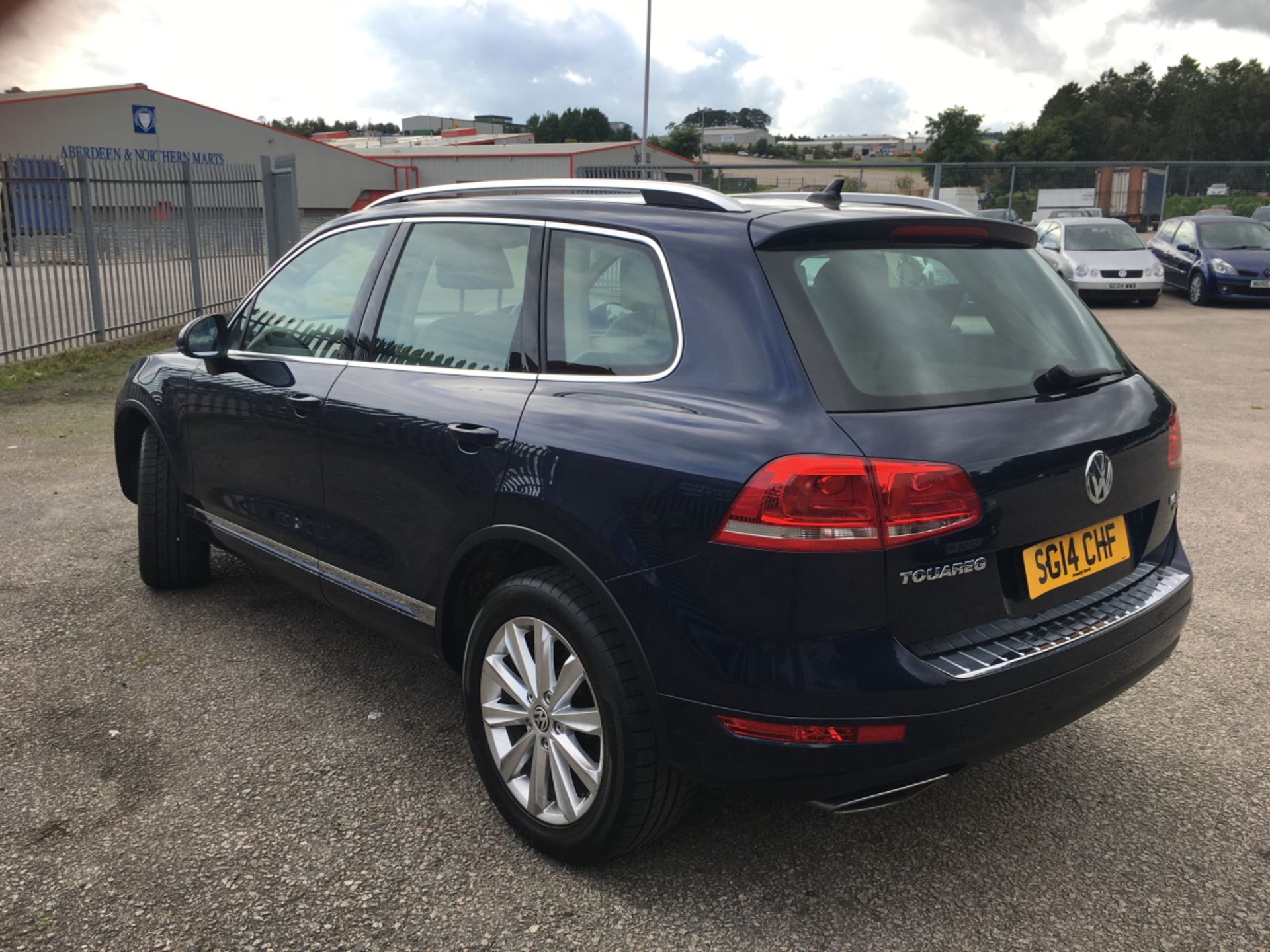 Volkswagen Touareg V6 SE Tdi Blue Te - 2967cc 4 Door Estate - Image 3 of 18