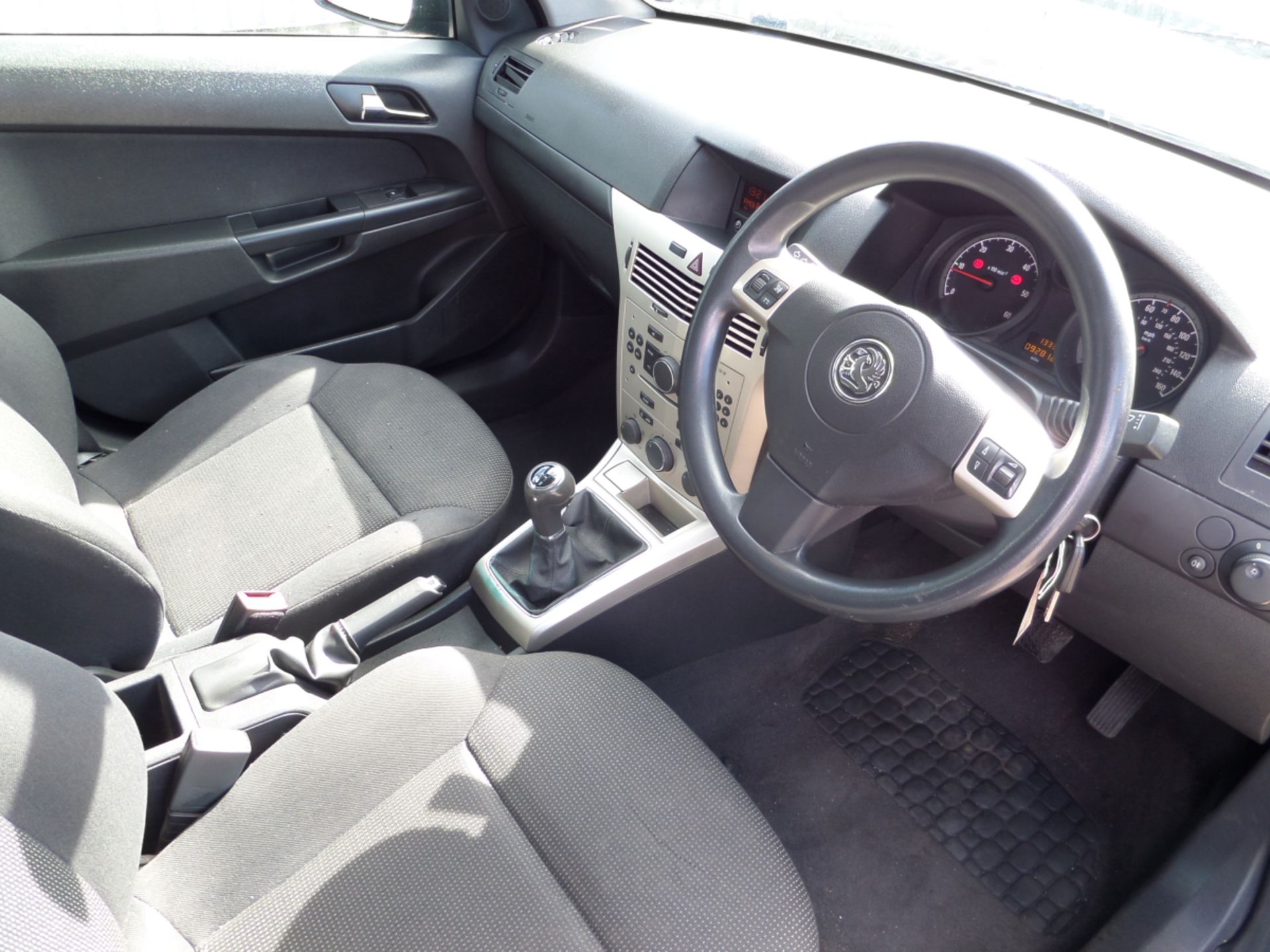 Vauxhall Astra Life Cdti - 1686cc 5 Door - Image 6 of 8