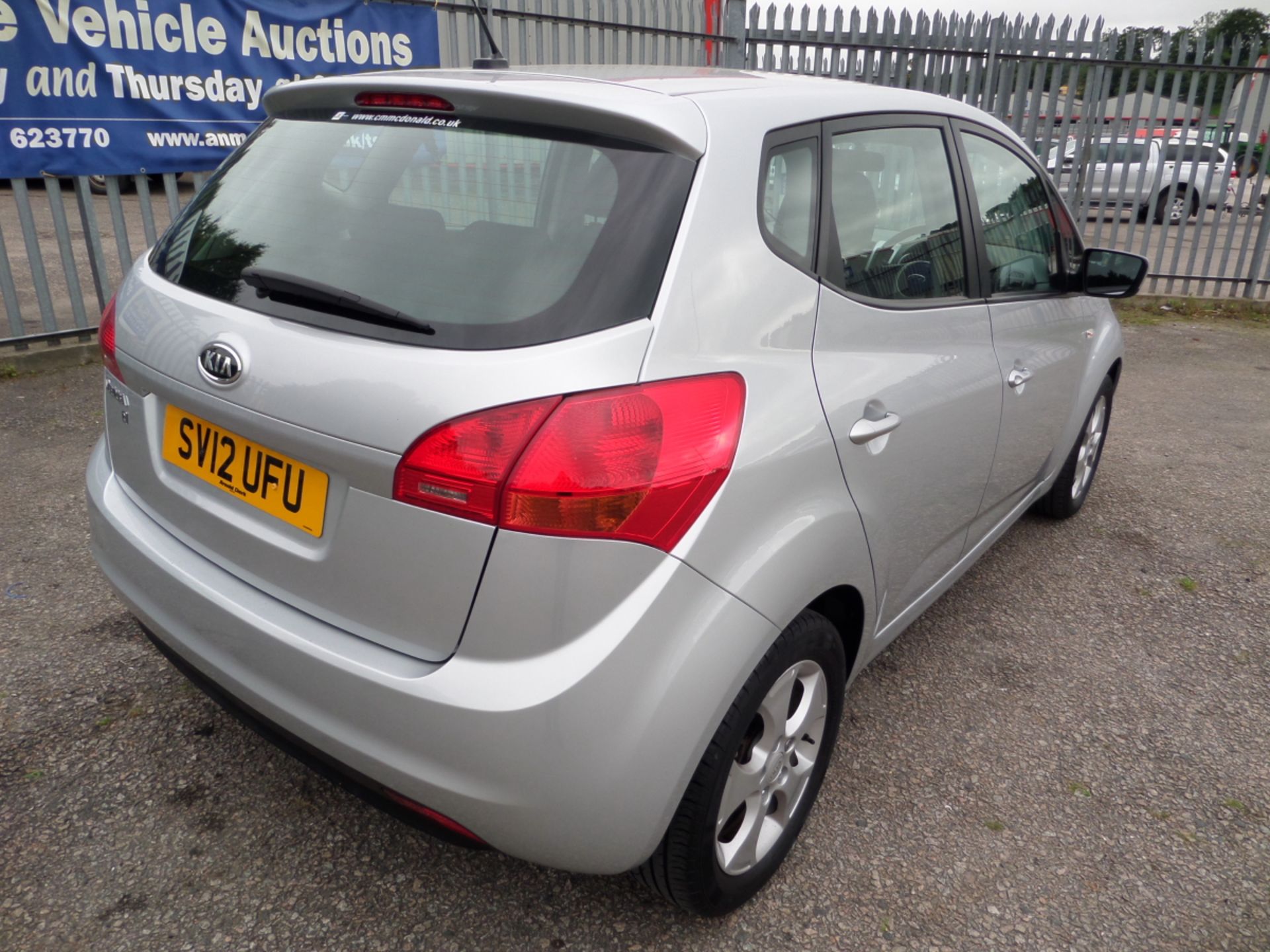 Kia Venga 2 - 1396cc 5 Door - Image 5 of 8