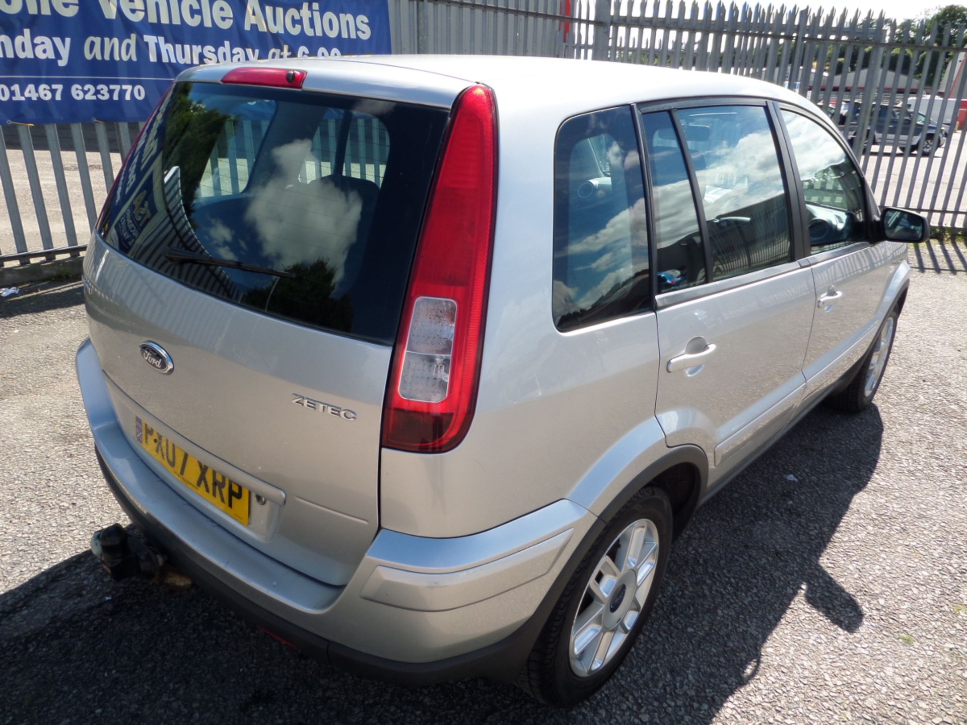 Ford Fusion Zetec Climate - 1388cc 5 Door - Image 5 of 8