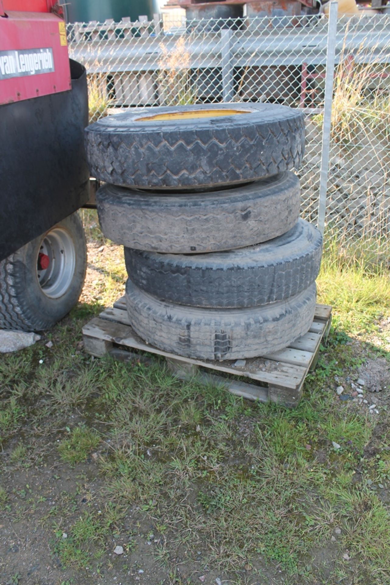 4 OFFSET LORRY WHEELS & TYRES