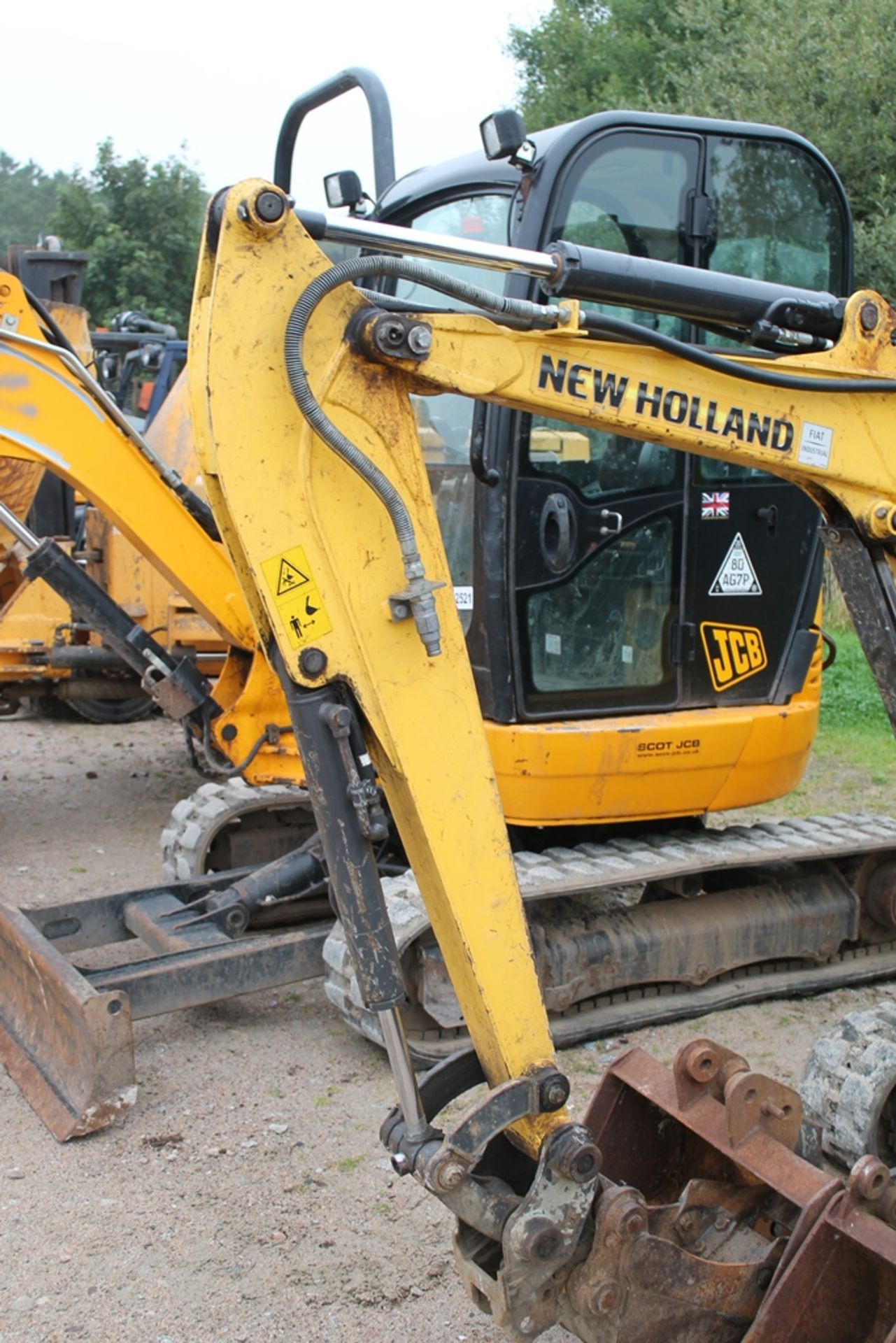 NEW HOLLAND E18, , 1800Hrs, , C/W HITCH & BUCKETS, , PLUS VAT, - Image 5 of 7