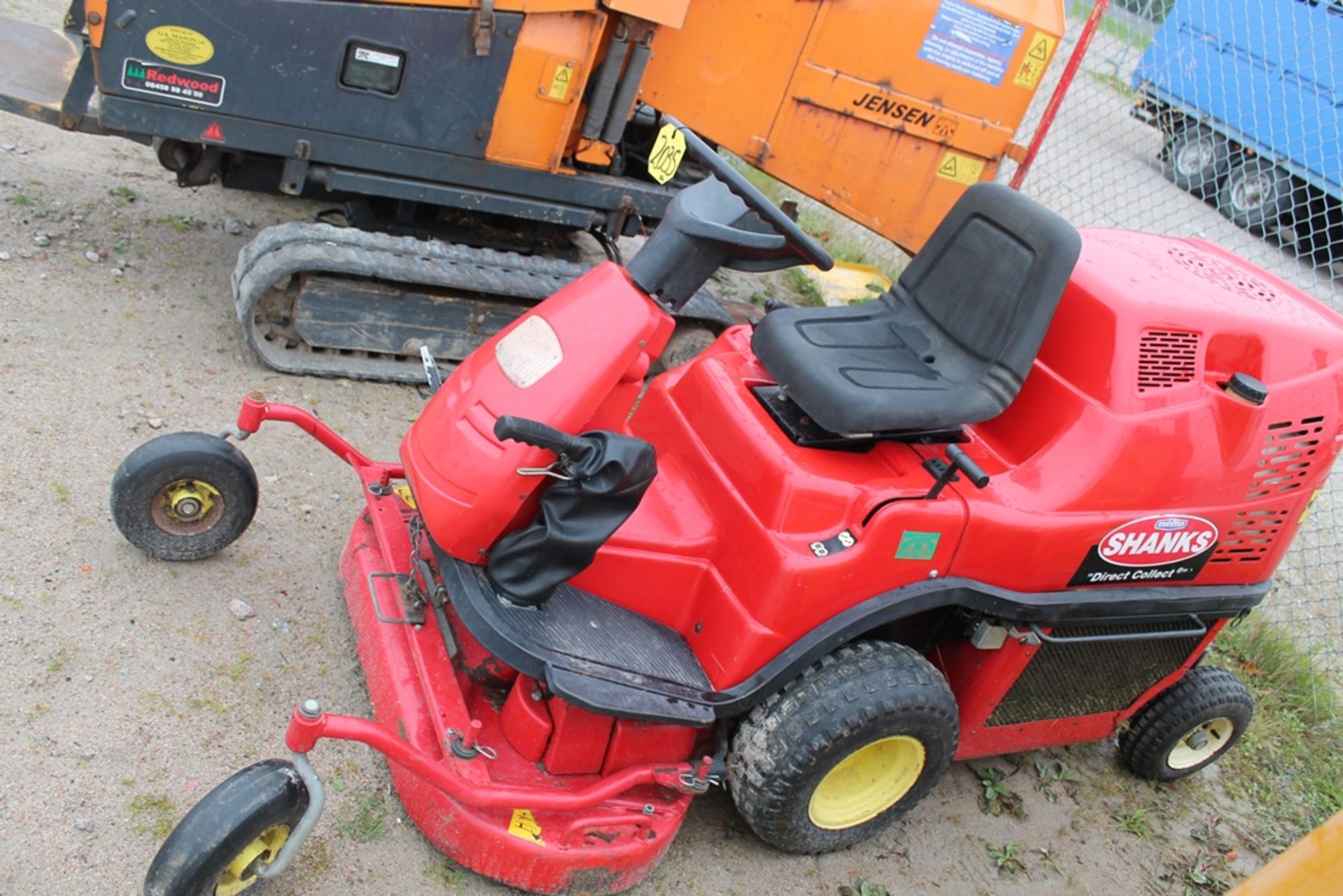 SHANKS RIDE ON MOWER KEY IN P/CABIN - Image 2 of 2