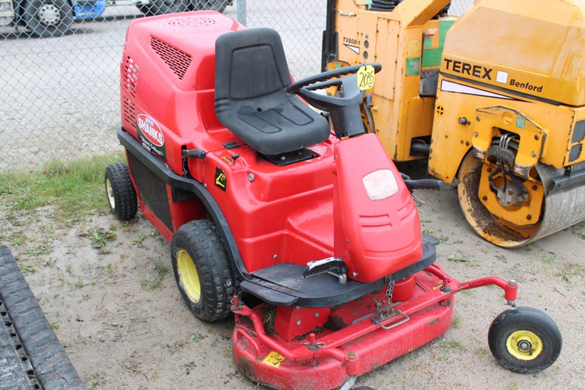 SHANKS RIDE ON MOWER KEY IN P/CABIN