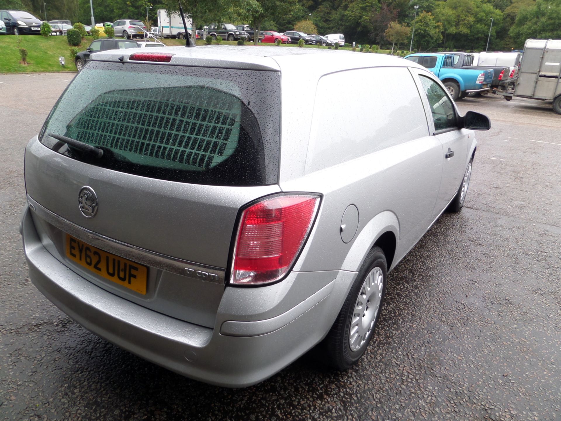 Vauxhall Astra Club Ecoflex - 1686cc 2 Door Van - Image 5 of 8