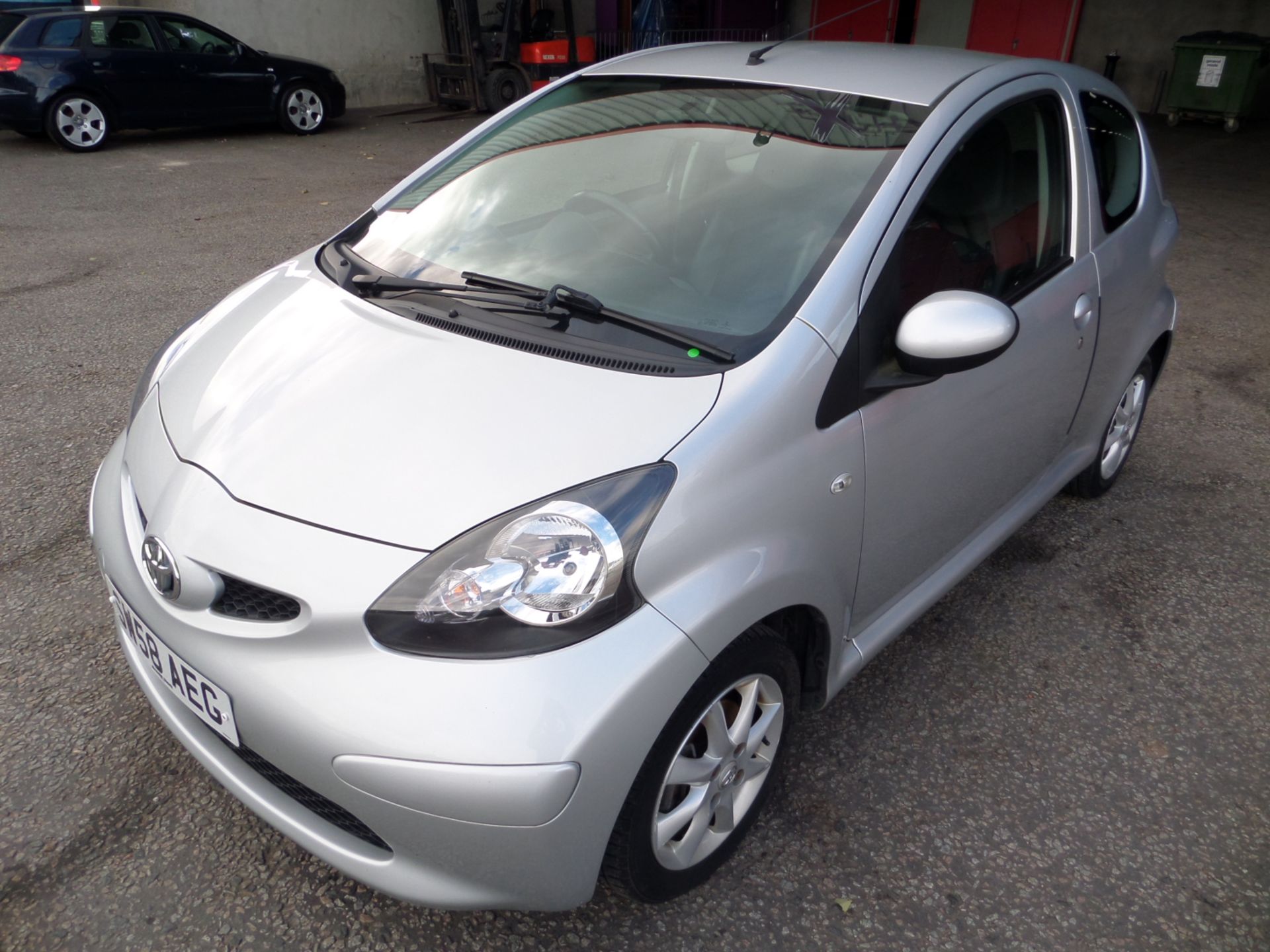 Toyota Aygo Platinum Vvt-i - 998cc 3 Door - Image 2 of 7