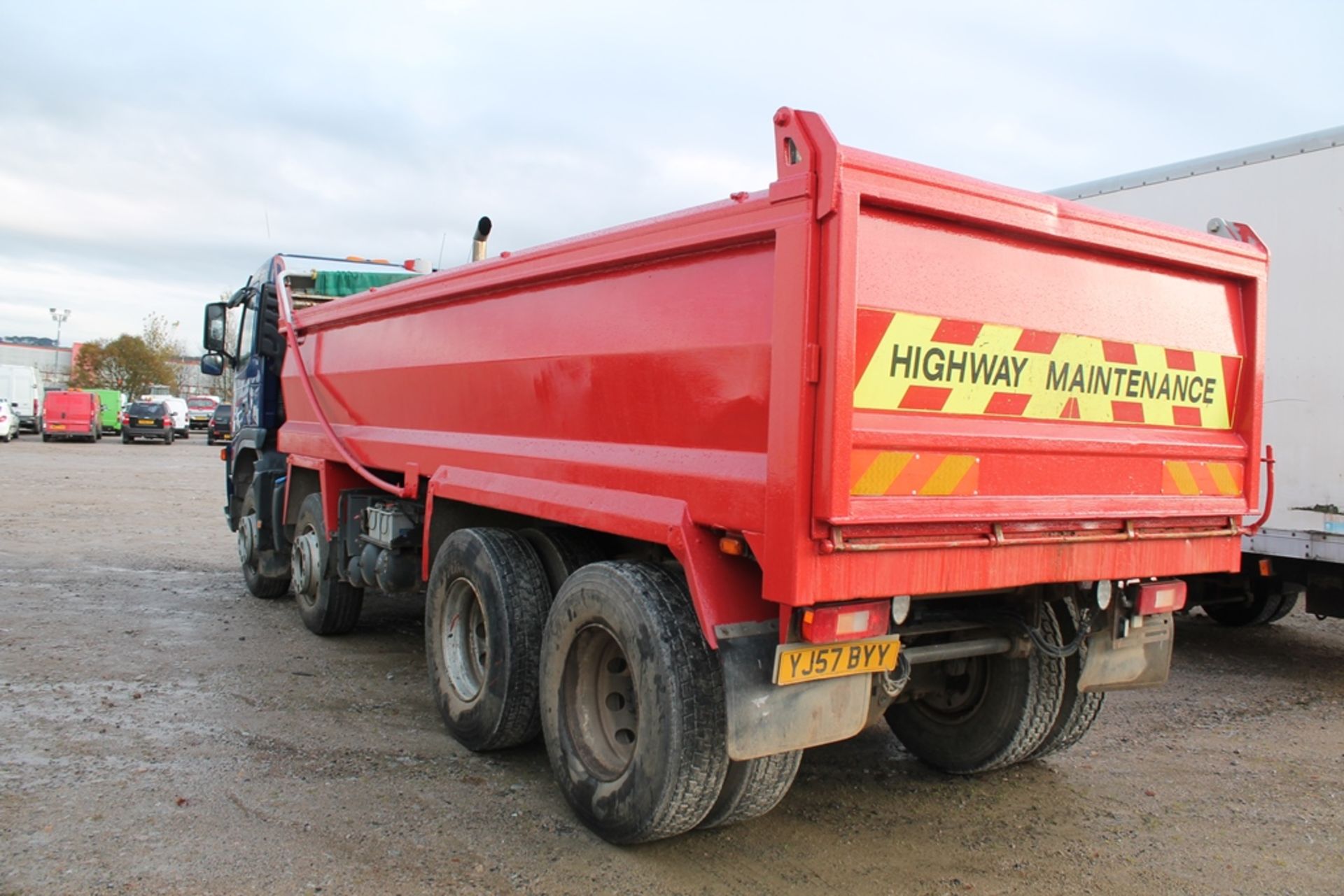 Volvo FM400 - 12777cc 2 Door Truck - Image 2 of 5