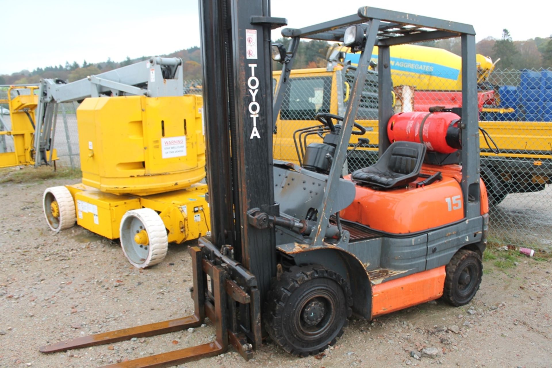 TOYOTA FORKLIFT