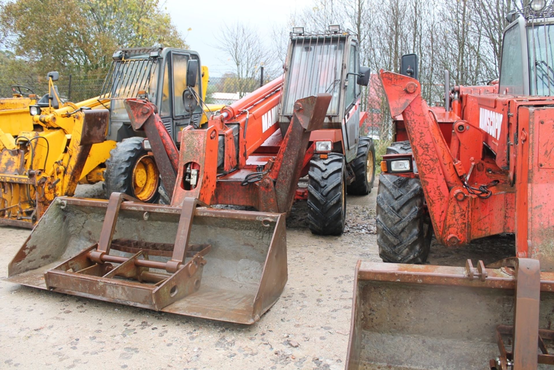 Manitou Forklift - 3990cc 1 Door Tractor