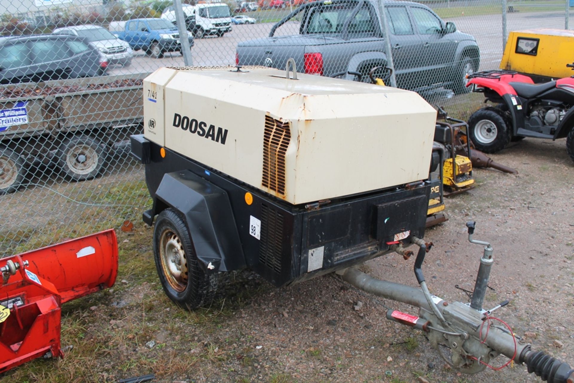 DOOSAN FAST TOW COMPRESSOR KEY IN P/CABIN