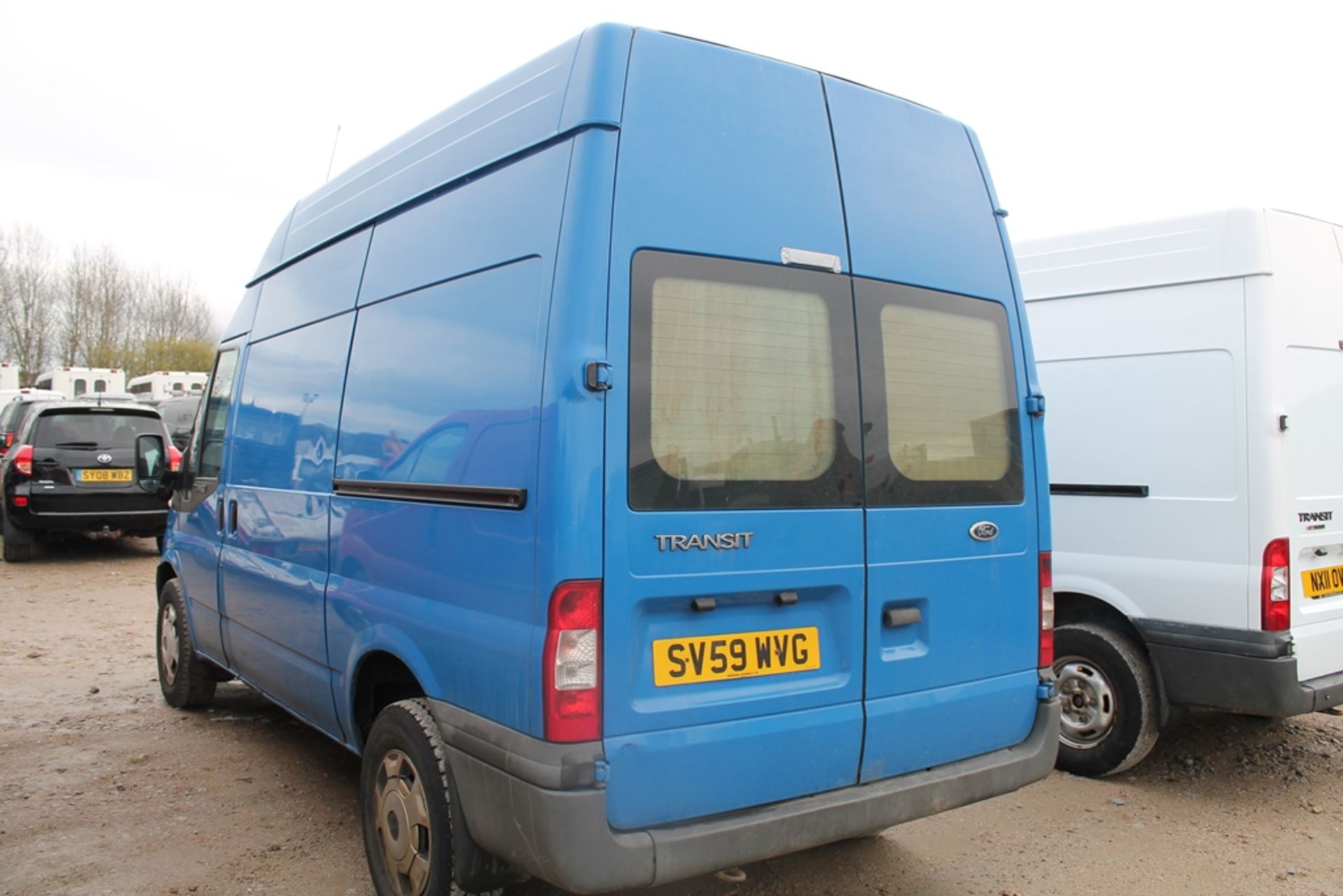 Ford Transit 100 T350m Rwd - 2402cc 3 Door Van - Image 3 of 4