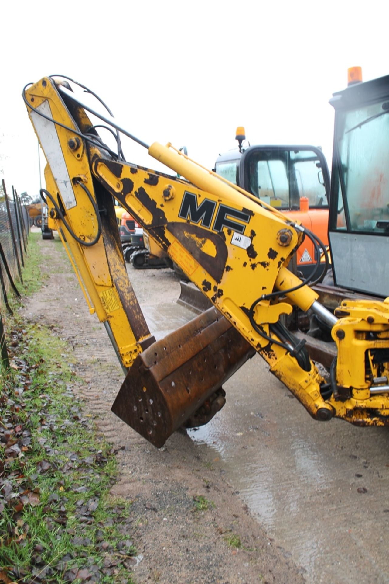 MF 860 DIGGER, , PLUS VAT, , Q - Image 4 of 6