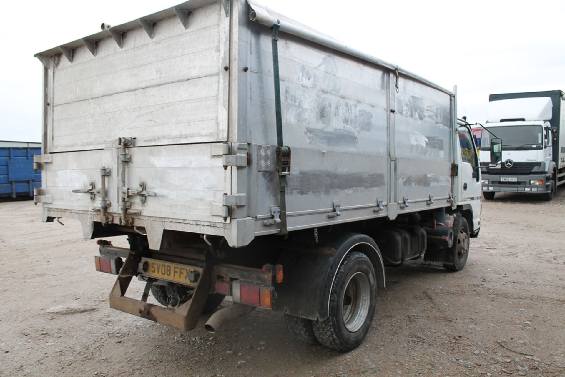 Isuzu Trucks Nqr 70 - 5193cc - Tipper 2 Door Truck - Image 2 of 5