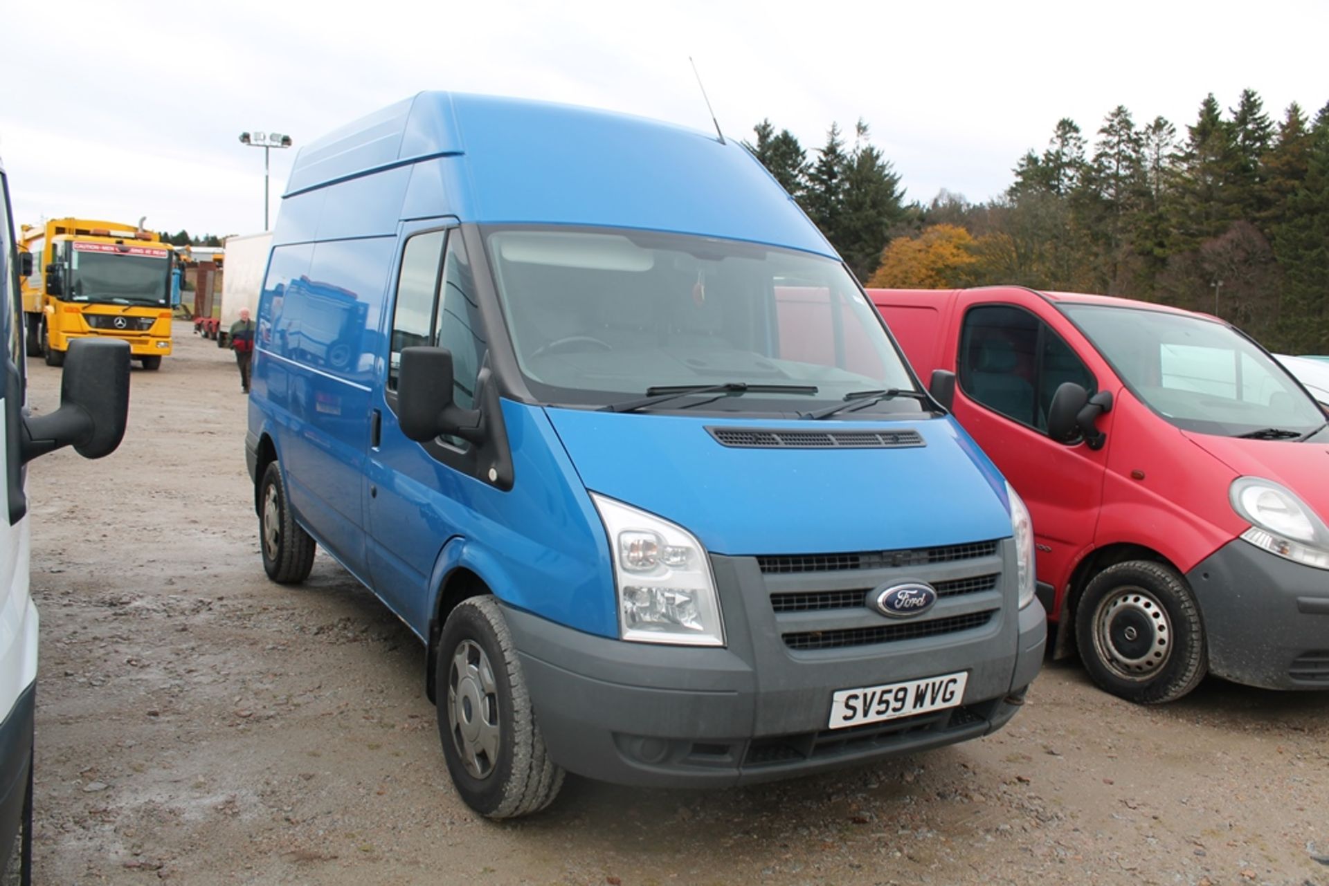 Ford Transit 100 T350m Rwd - 2402cc 3 Door Van - Image 4 of 4