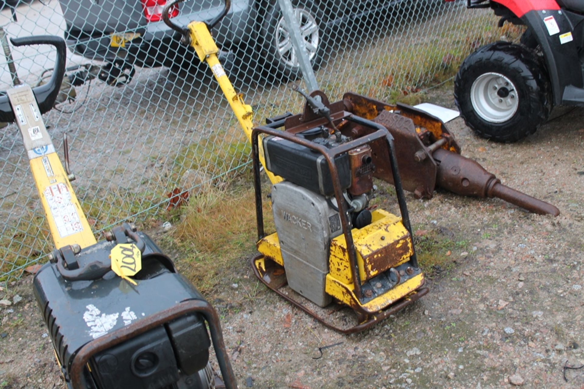 WACKER 2440 VIBRATING PLATE