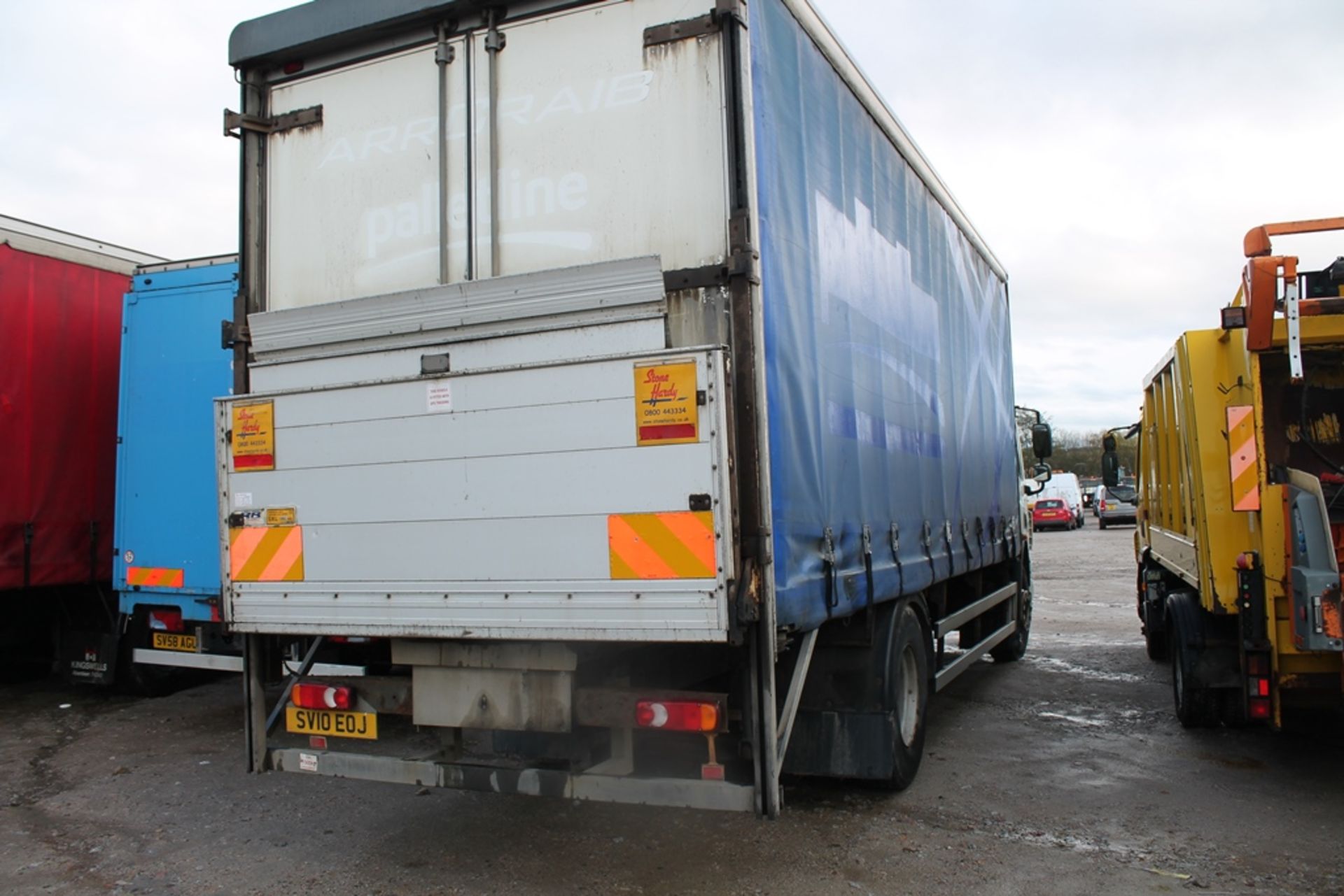 Daf Trucks Cf Fa 65.220 Curtain - 6692cc 2 Door Tractor - Image 3 of 4