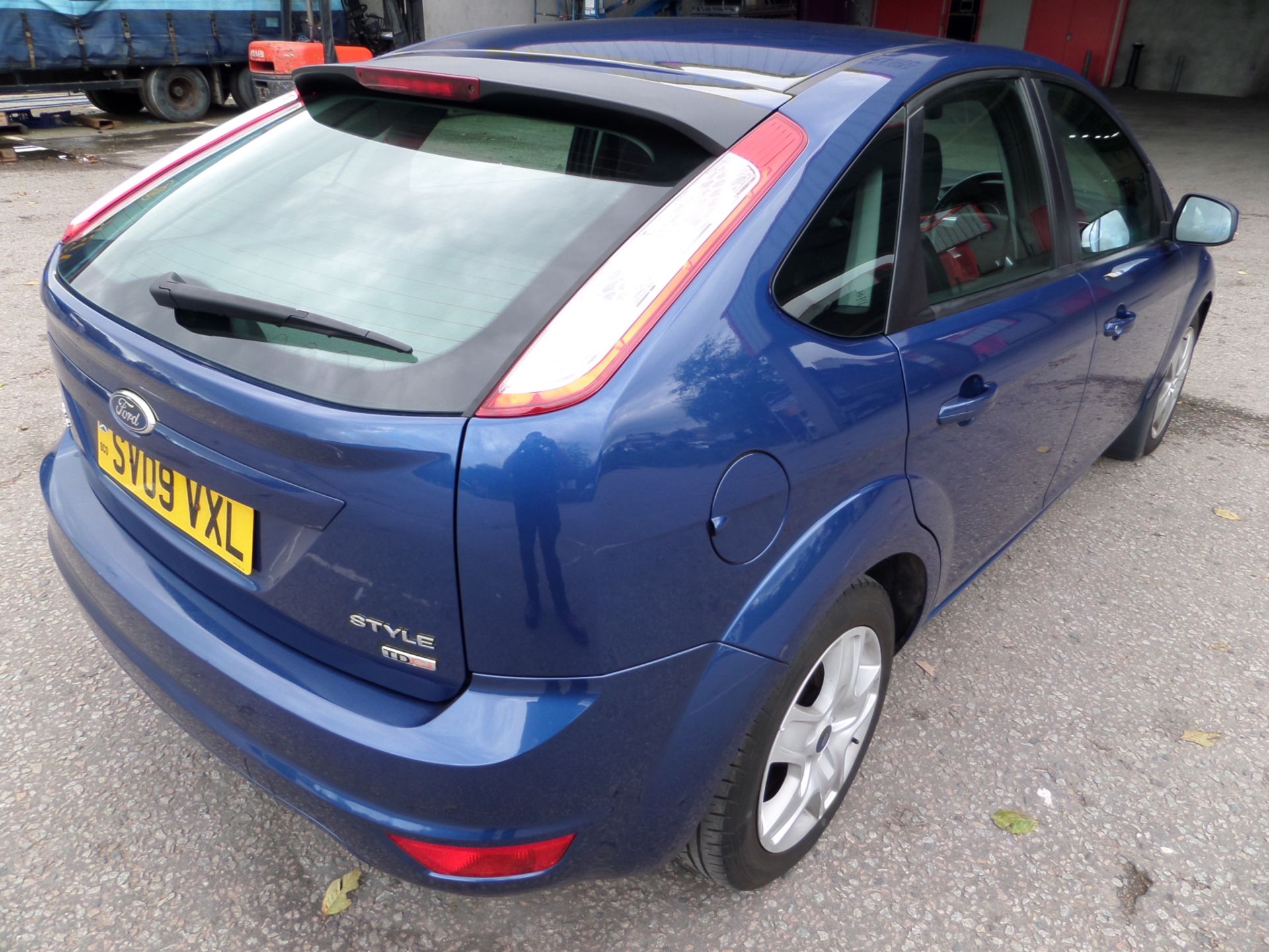Ford Focus Style Td 115 - 1753cc 5 Door - Image 6 of 11