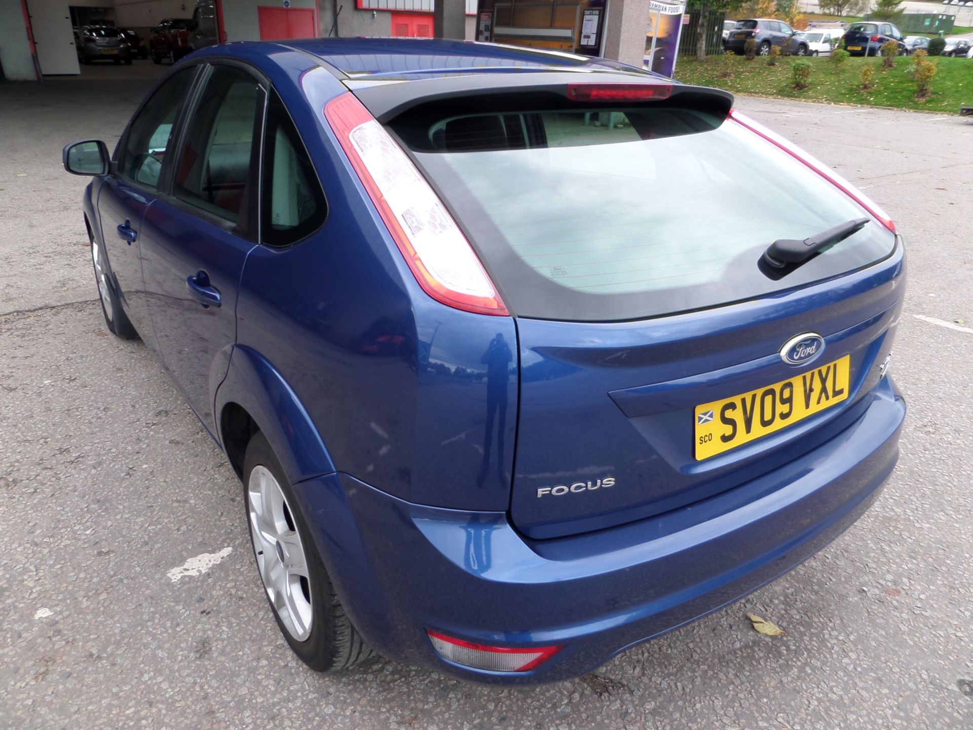 Ford Focus Style Td 115 - 1753cc 5 Door - Image 4 of 11