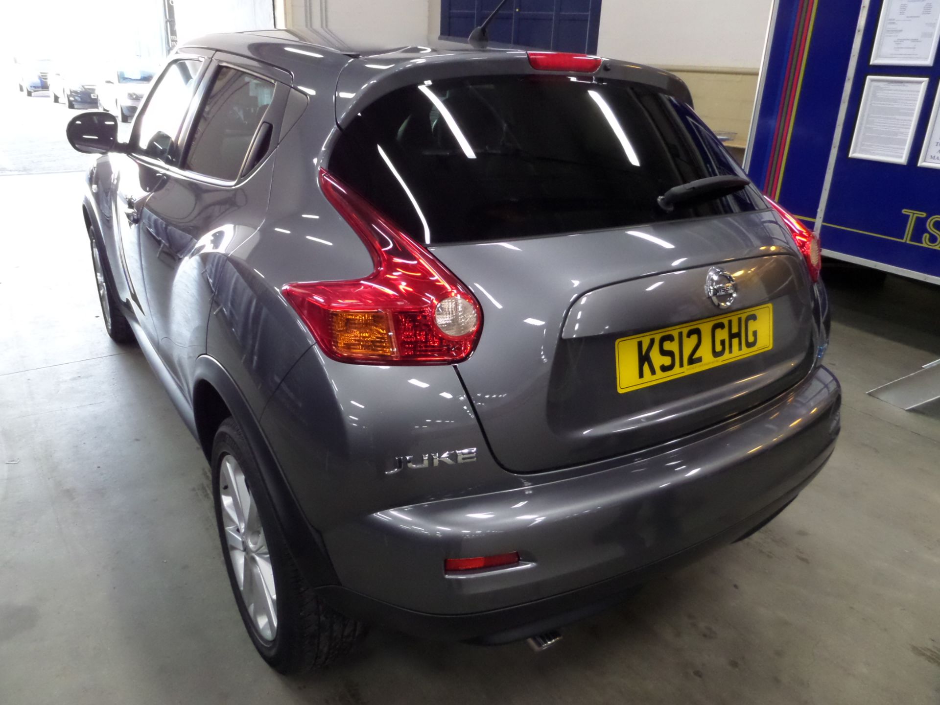 Nissan Juke Acenta Premium Dci - 1461cc 5 Door - Image 3 of 8