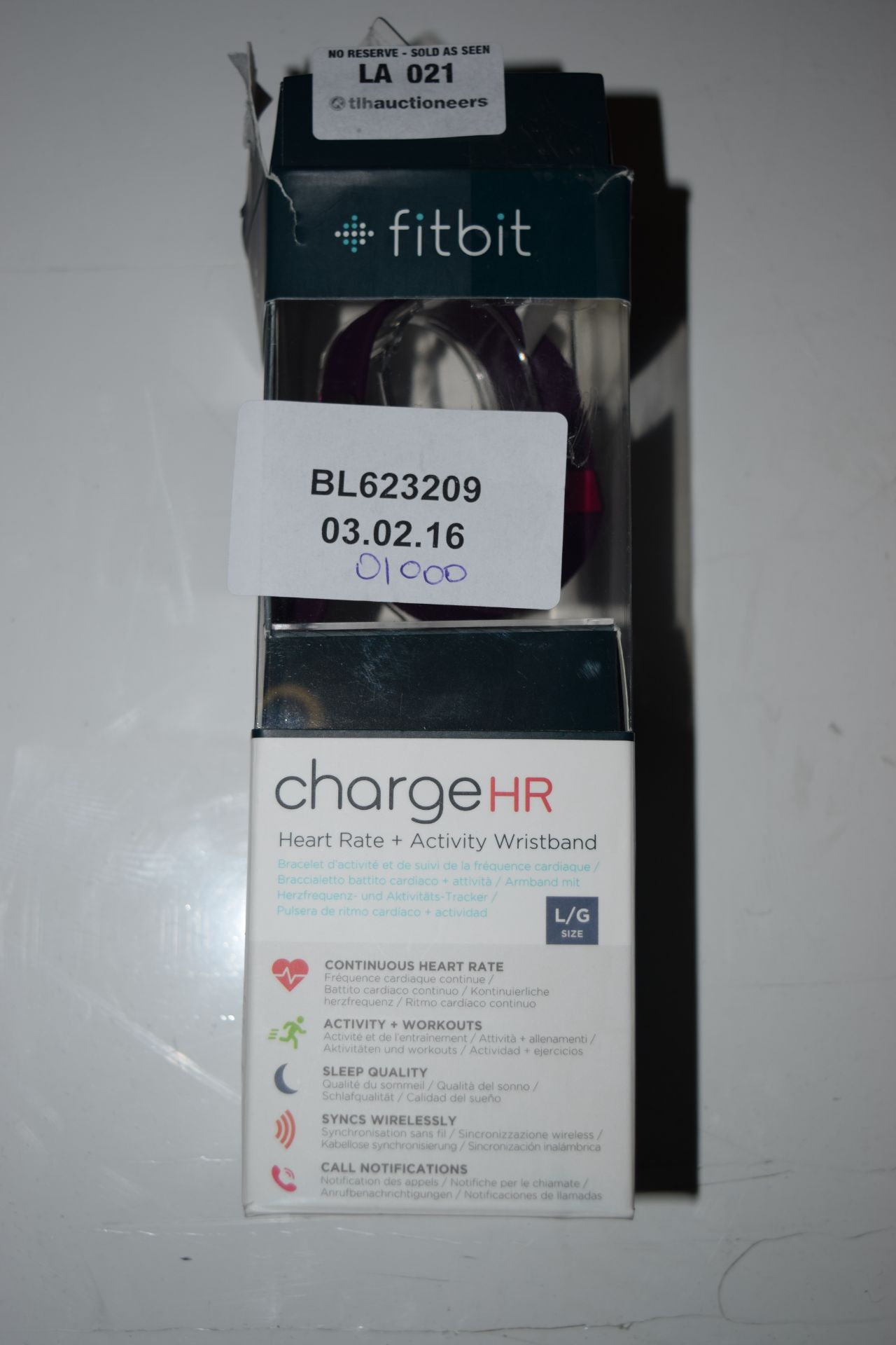 BOXED FIT BIT CHARGE HR WRISTBAND RRP£100