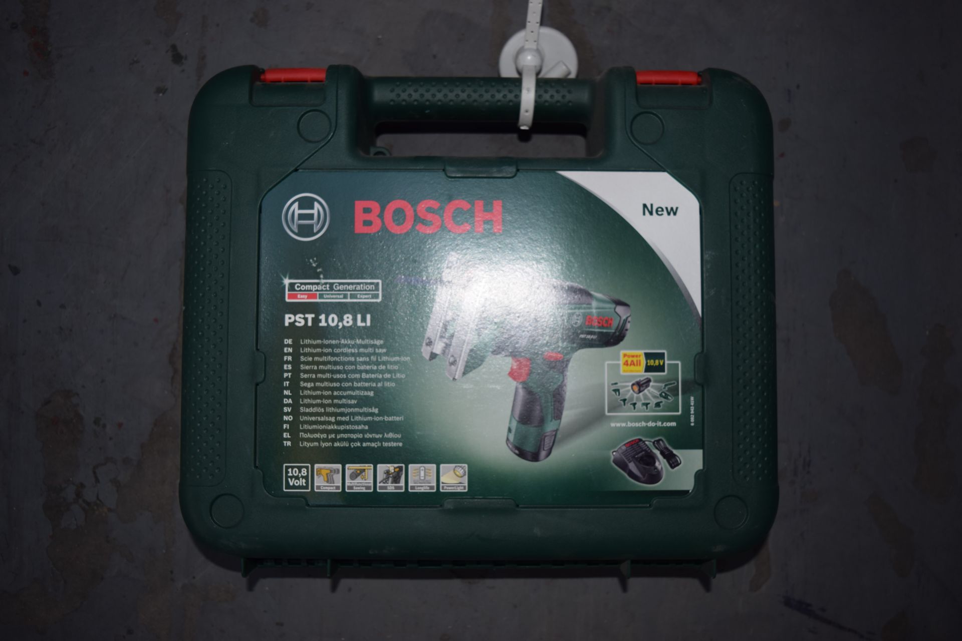 BOXED BOSCH PST108LI CORDLESS MULTISAW