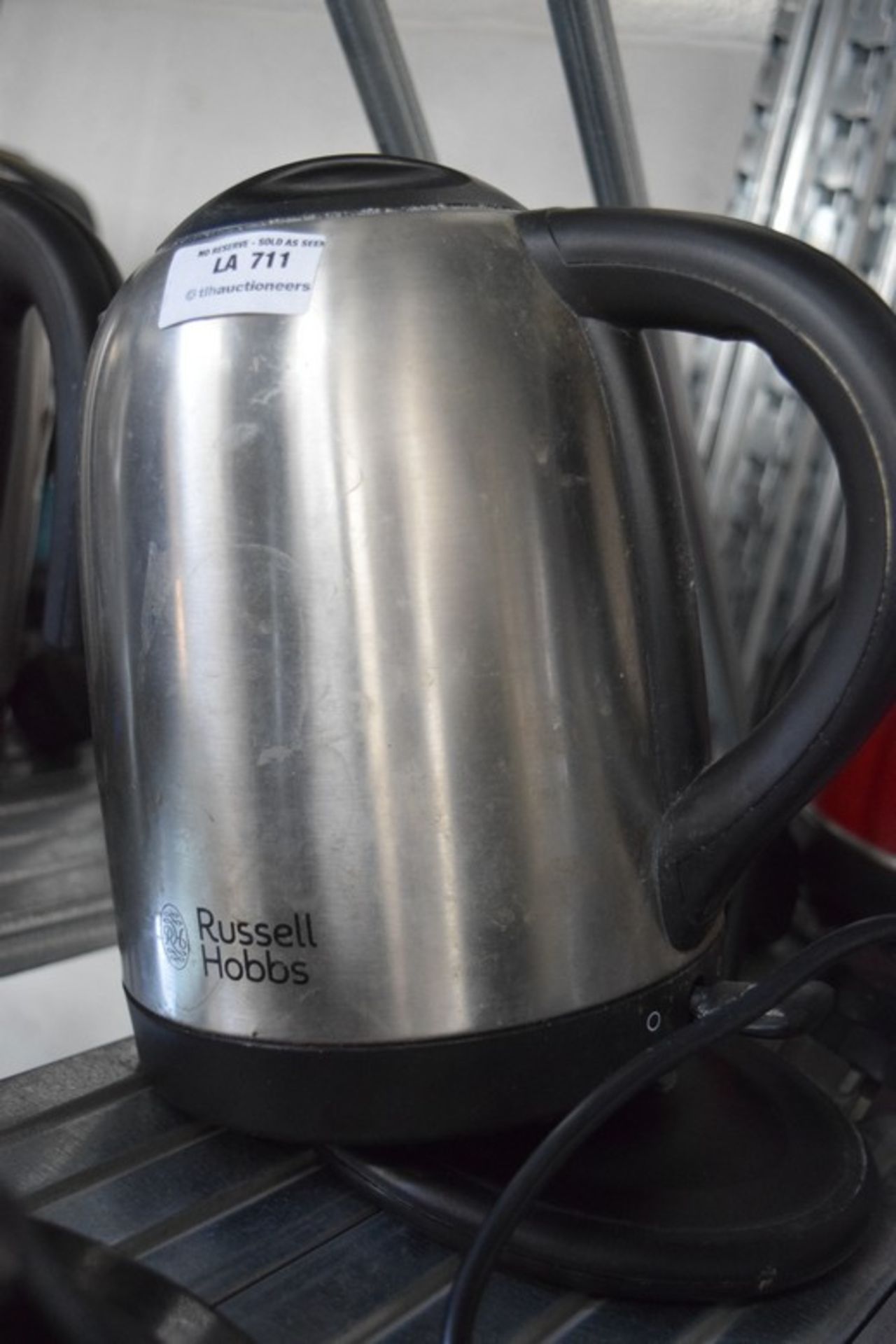 1 X UNBOXED RUSSELL HOBBS 1.5 LITRE CORDLESS JUG KETTLE IN STAINLESS STEEL