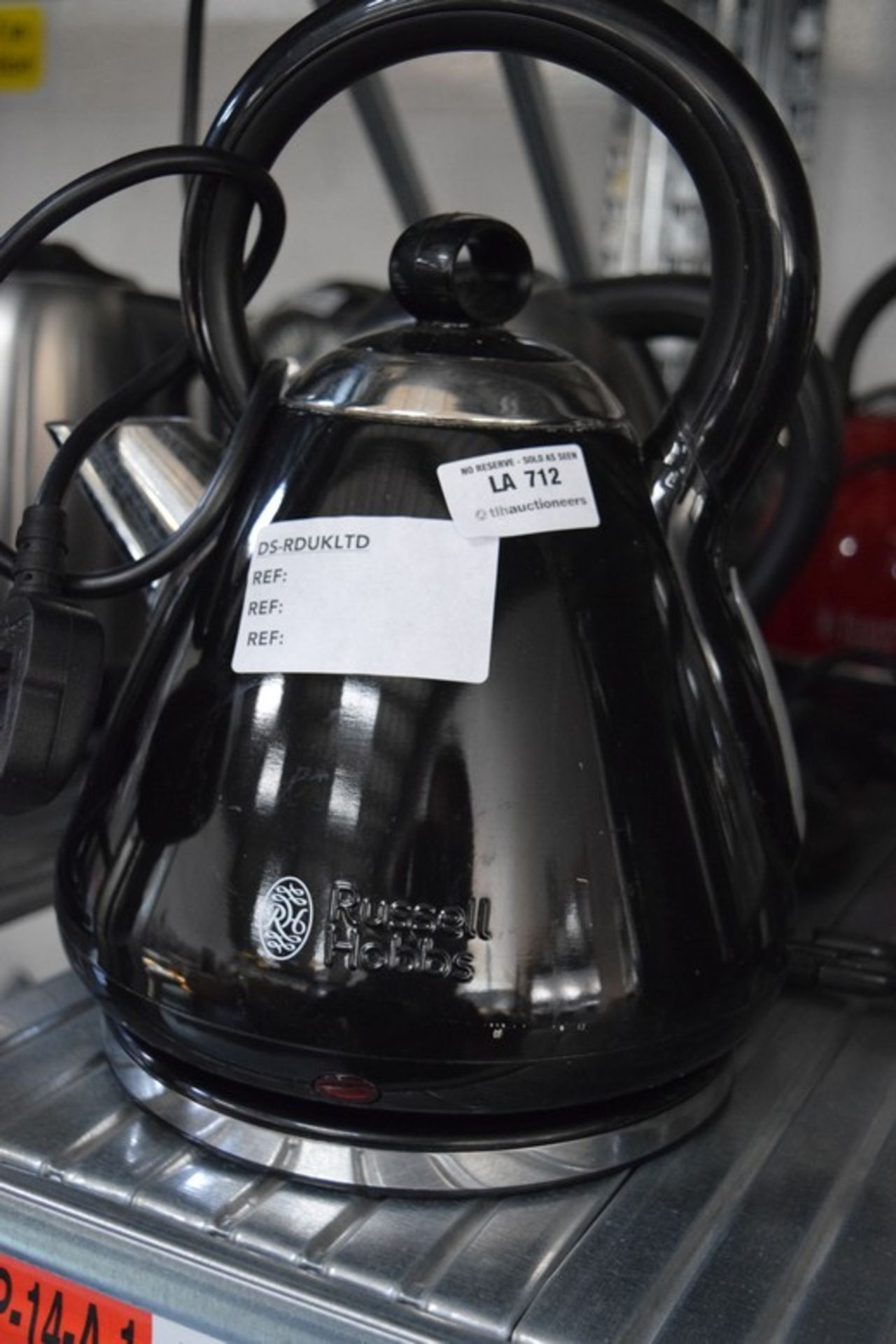 1 X UNBOXED RUSSELL HOBBS 1.5 LITRE CORDLESS JUG KETTLE IN BLACK