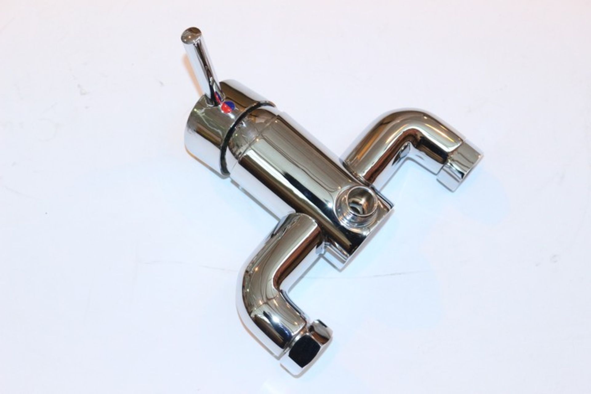 1 x BOXED BRAND NEW SINGLE LEVER SHOWER MIXER TAP *PLEASE NOTE THAT THE BID PRICE IS MULTIPLIED BY