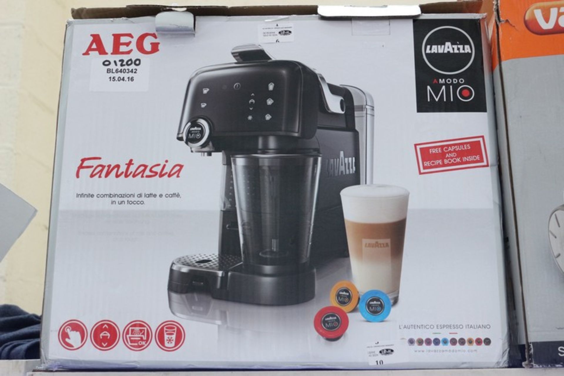1 x BOXED AEG LAVAZZA AMODO MIO FANTASIA CAPPUCCINO COFFEE MAKER RRP £120 (15.4.16) *PLEASE NOTE