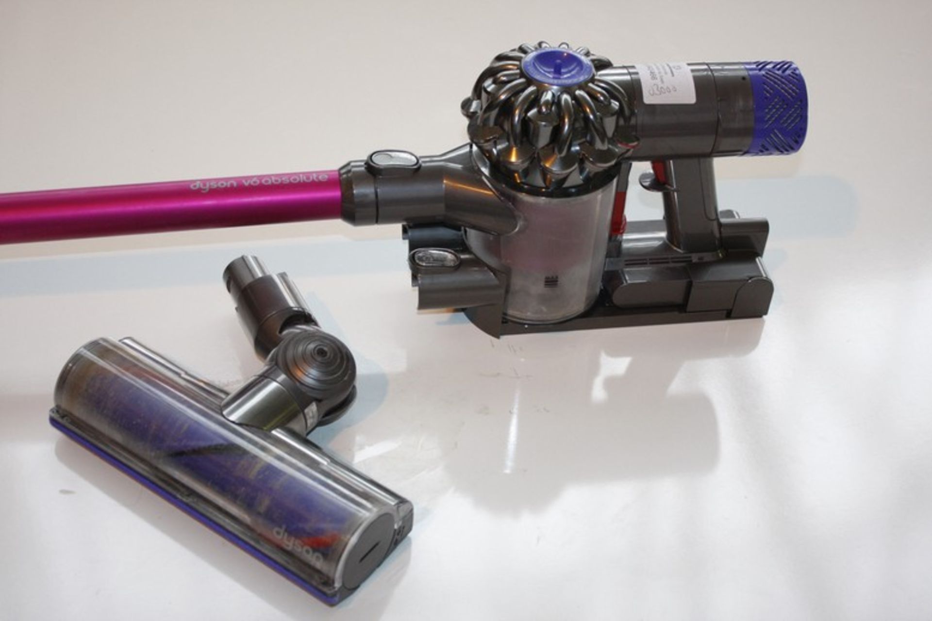 1X DYSON HAND HELD VACUUM CLEANER RRP £300 (BL643466)