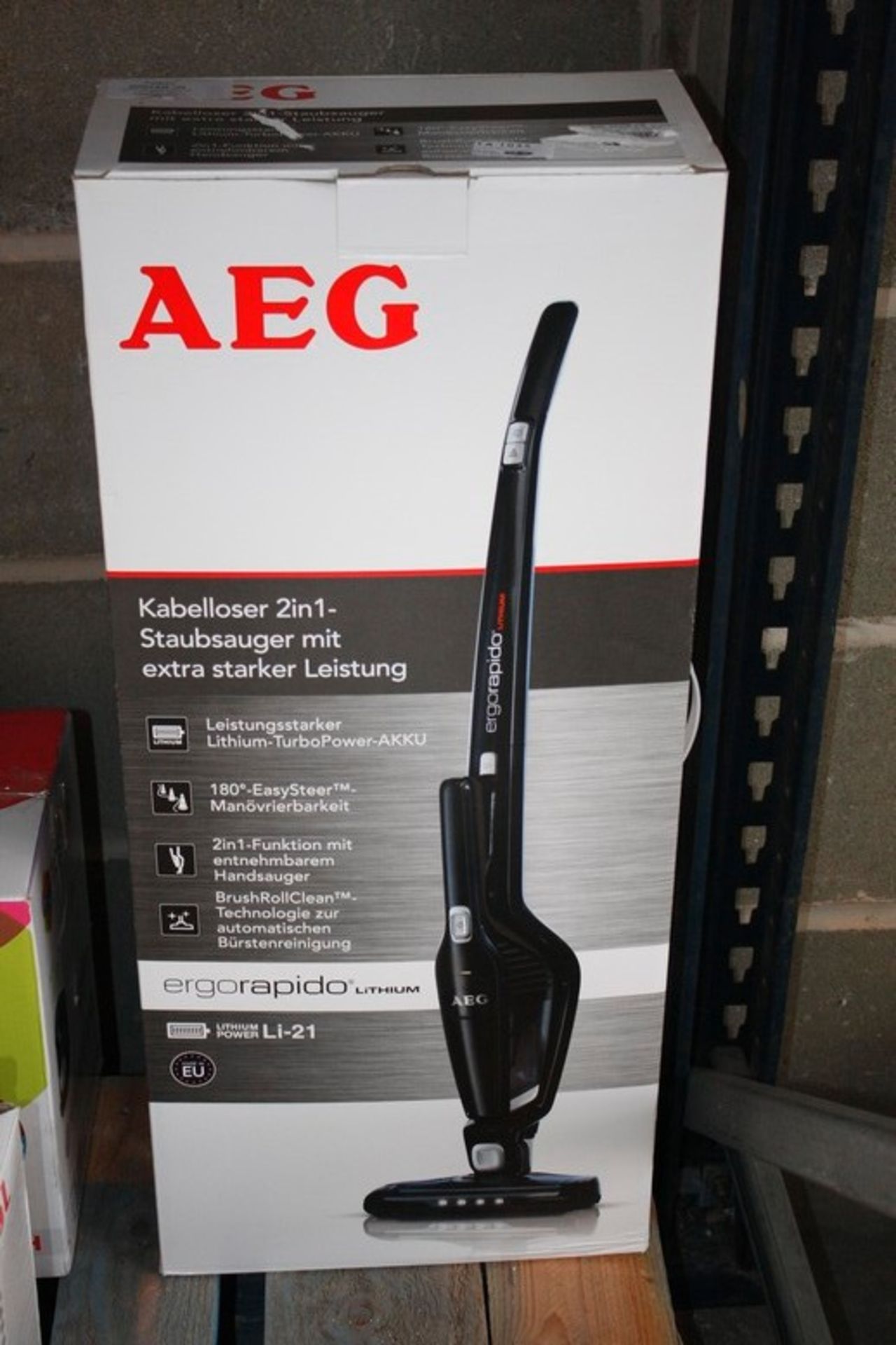 1X BOXED AEG 2 IN 1 VACUUM CLEANER RRP £190 (BL643669)