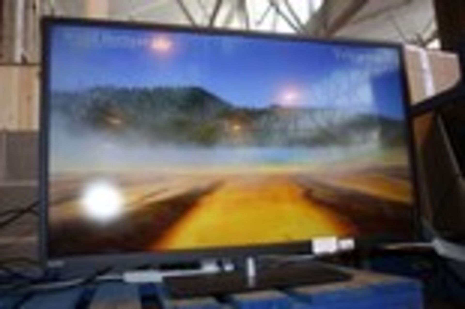 ONE TOSHIBA FLAT SCREEN TV 39 INCH LCD COLOUR TV (39L4353D) (MD-BRIGHT)