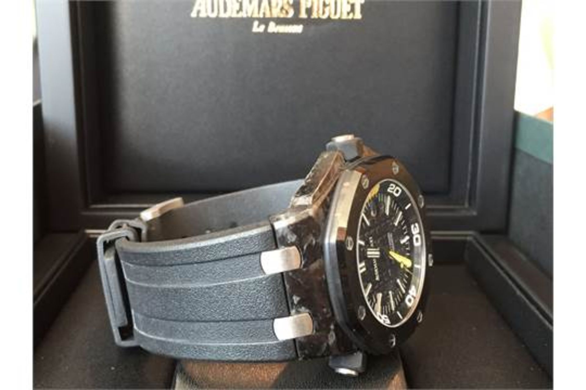 RRP PRROX £19,000 2014 AUDEMARS PIGUET ROYAL OAK OFF SHORE 44ml CERAMIC MODEL WITH BOX & PAPERS ON - Image 4 of 9