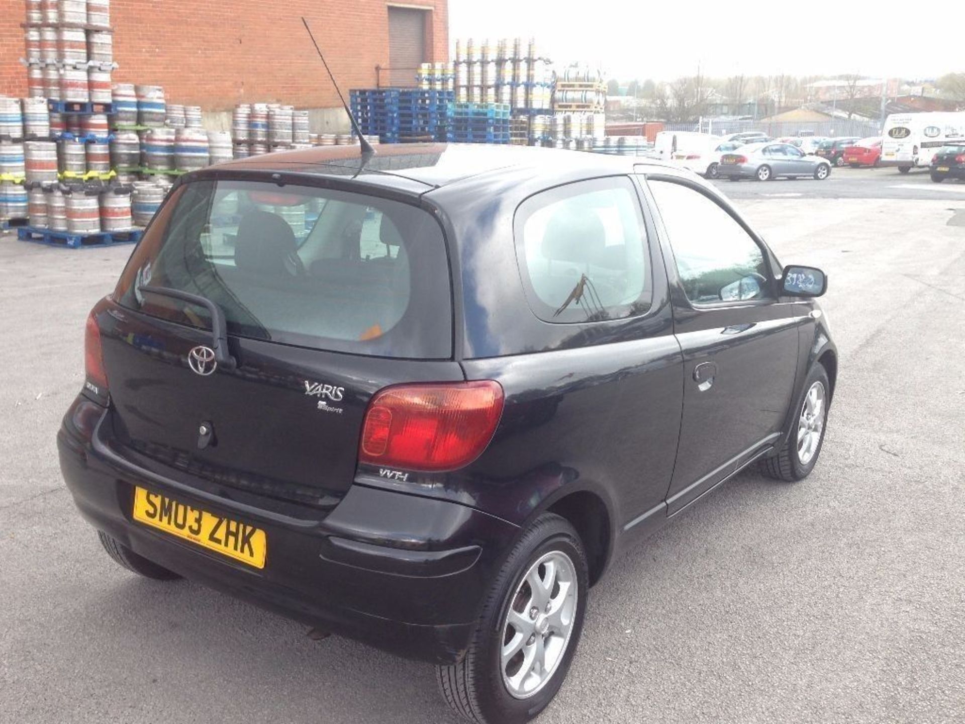 TOYOTA YARIS VVT-1, DATE OF FIRST REGISTRATION 08/06/2003, SM03 ZHK, 1.0 LTR, PETROL, MANUAL, 2 DOOR - Image 3 of 4