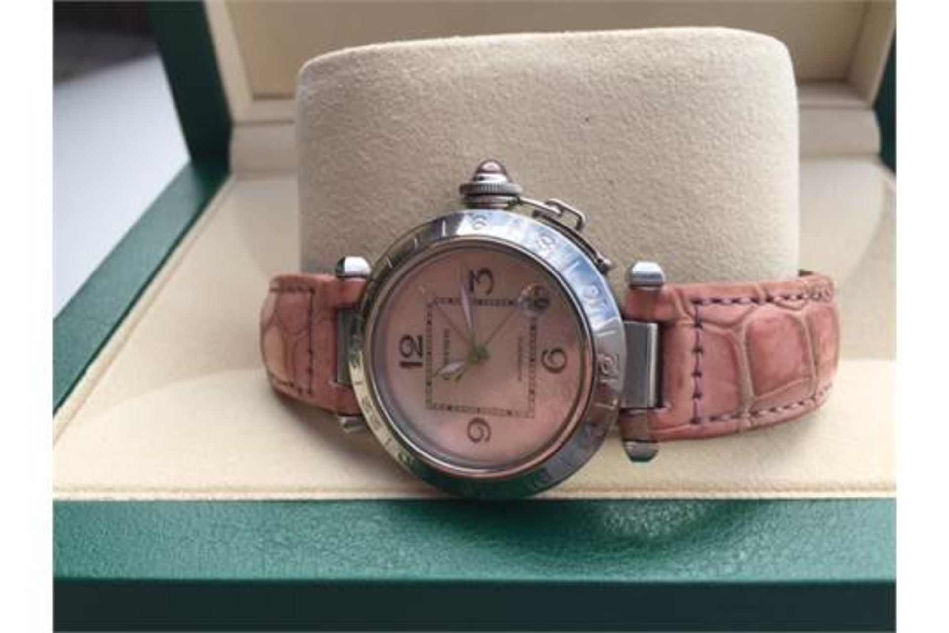 CARTIER PASHA STAINLESS STEEL AUTOMATIC SET WITH PINK SAPPHIRE CABERSCHON WINDER ON PINK LEATHER - Image 3 of 5