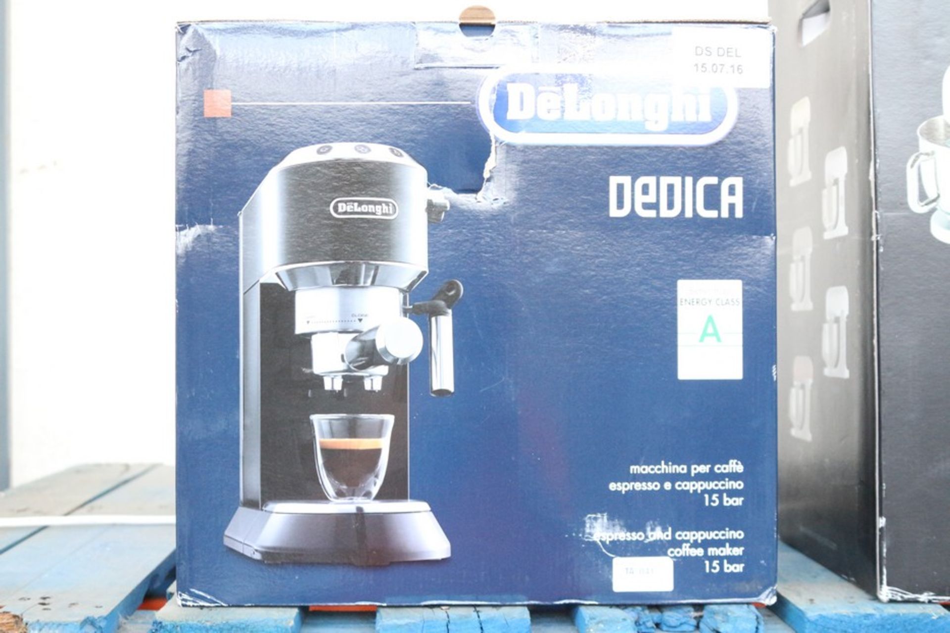 1X BOXED DELONGHI DEDICA ESPRESSO CAPPUCCINO MAKER 15BAR RRP £160 (DS-DEL)