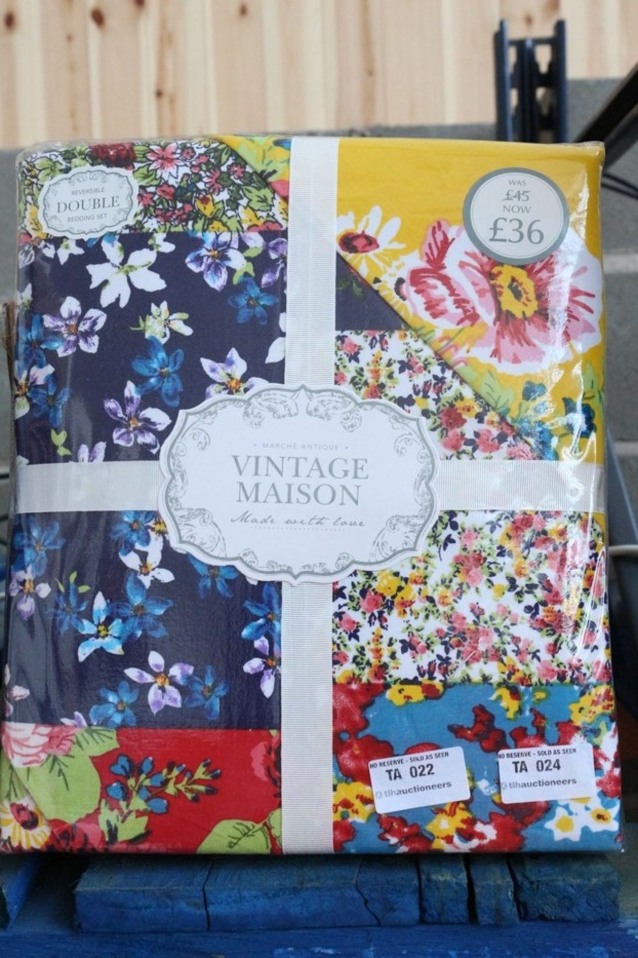 1X LOT TO CONTAIN 2 BAGGED BRAND NEW VINTAGE MAISON REVERSIBLE DOUBLE BEDDING SETS RRP £36 EACH (