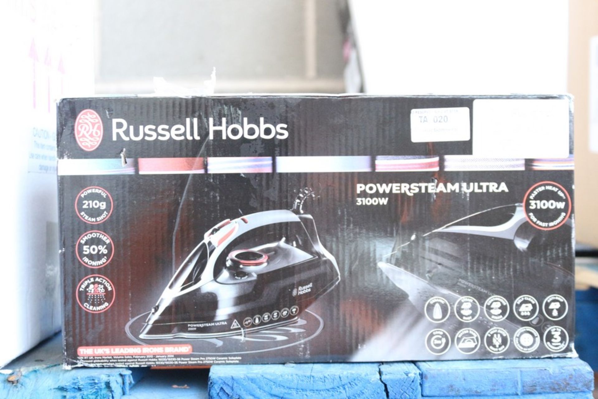 1X BOXED RUSSELL HOBBS POWER STEAM ULTRA 3100W IRON RRP £50 (DS-SALVAGE)