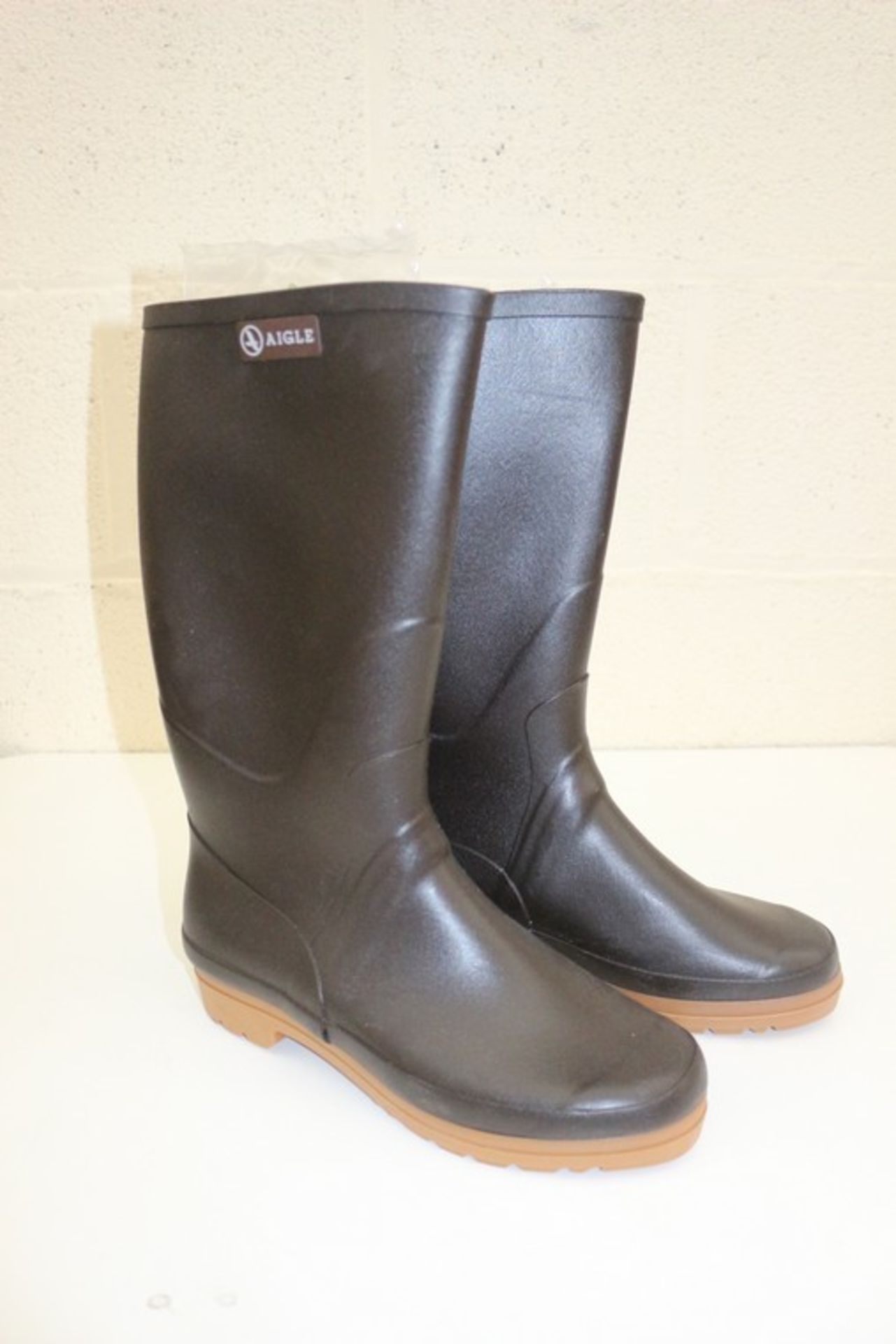 1 x BRAND NEW PAIR OF AIGLE PARCOUR GENTS DESIGNER WELLINGTON BOOTS RRP £150 *PLEASE NOTE THAT THE