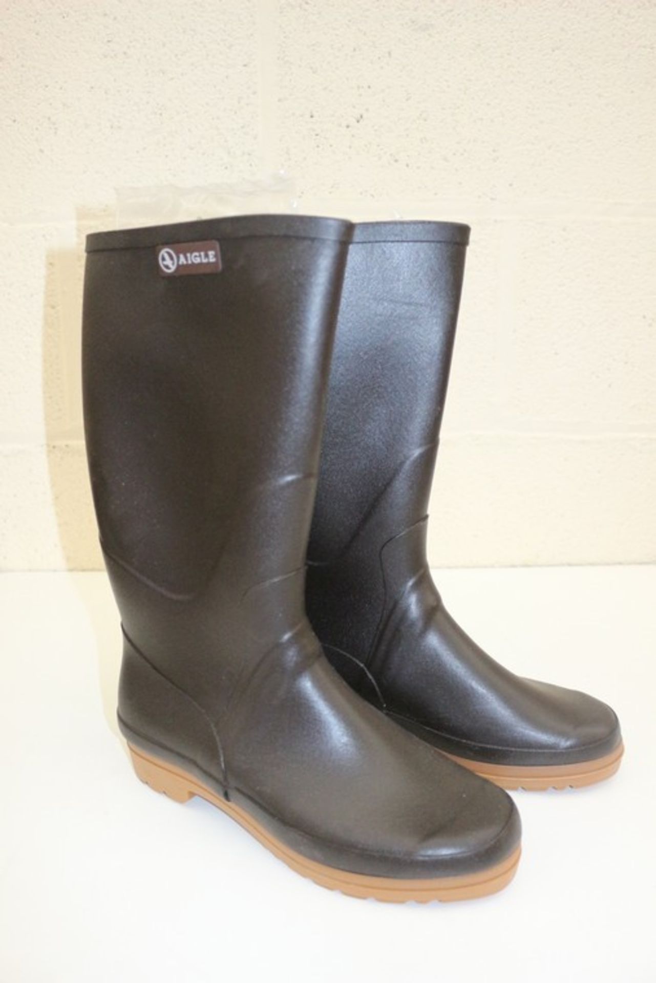 1 x BRAND NEW PAIR OF AIGLE PARCOUR GENTS DESIGNER WELLINGTON BOOTS RRP £150 *PLEASE NOTE THAT THE