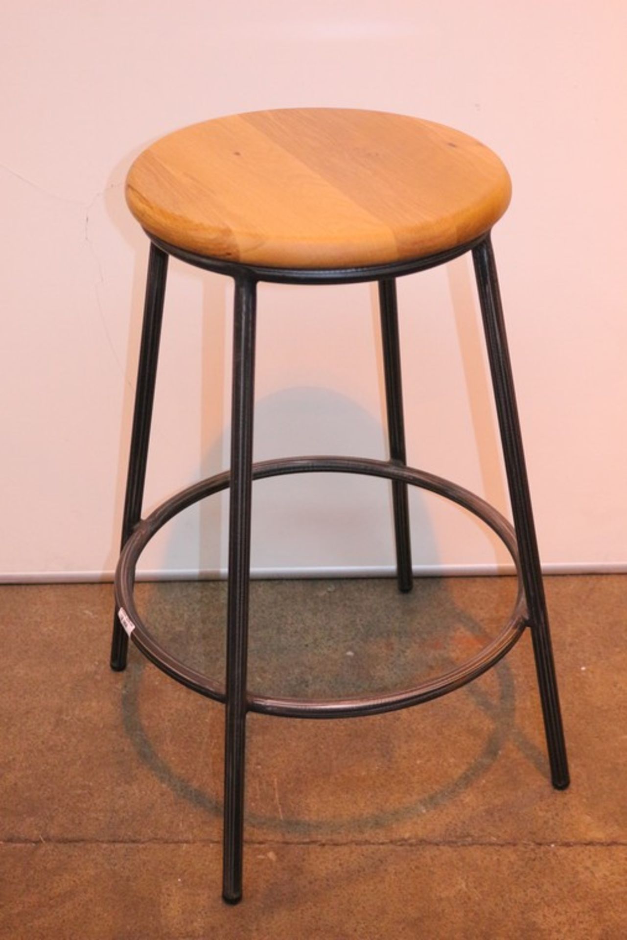 1 x BOXED CALIA SOLID LIGHT OAK AND METAL BAR STOOL (24176) RRP £95 *PLEASE NOTE THAT THE BID