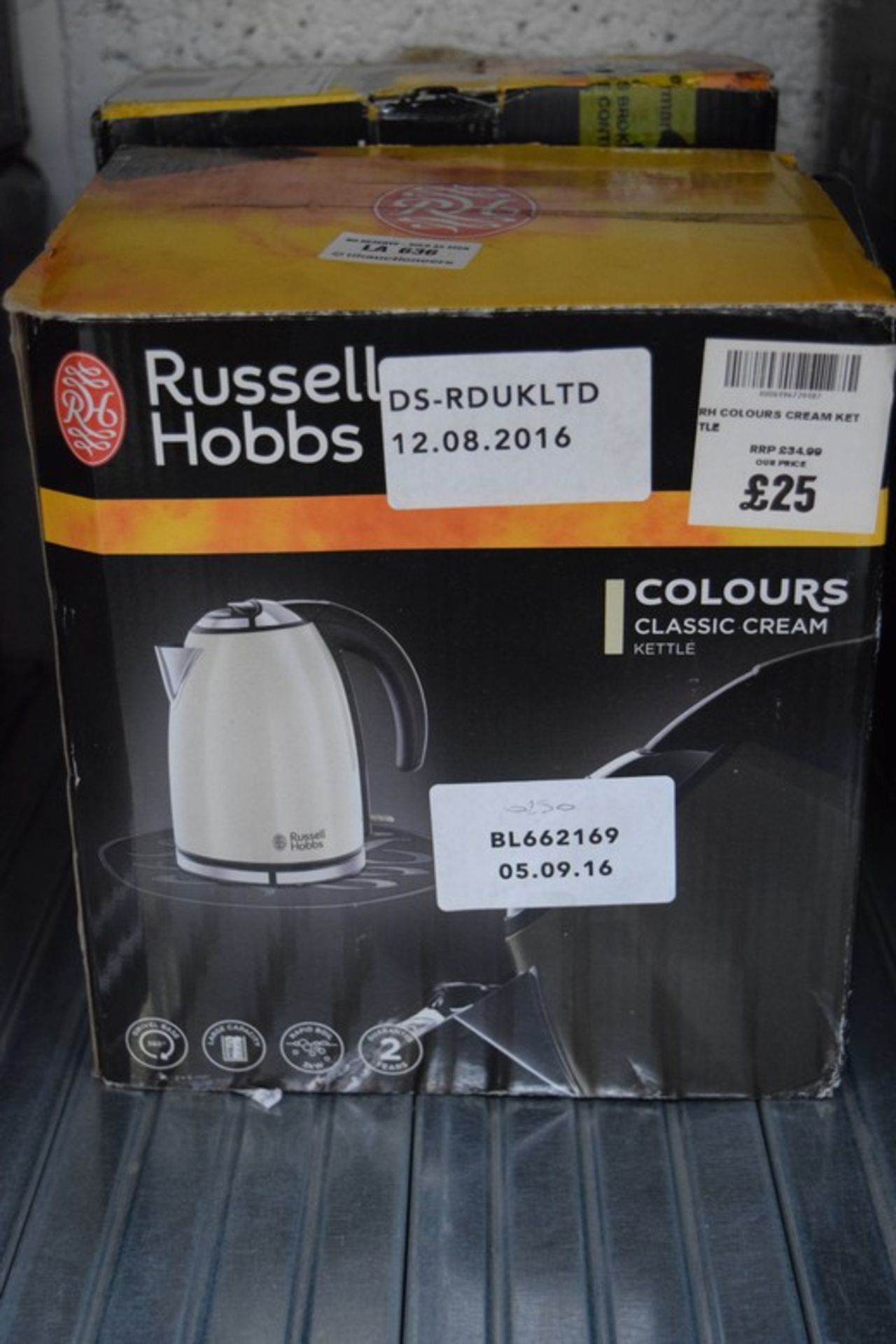 1 X BOXED RUSSELL HOBBS 1.7L STAINLESS STEEL KETTLE RRP £45