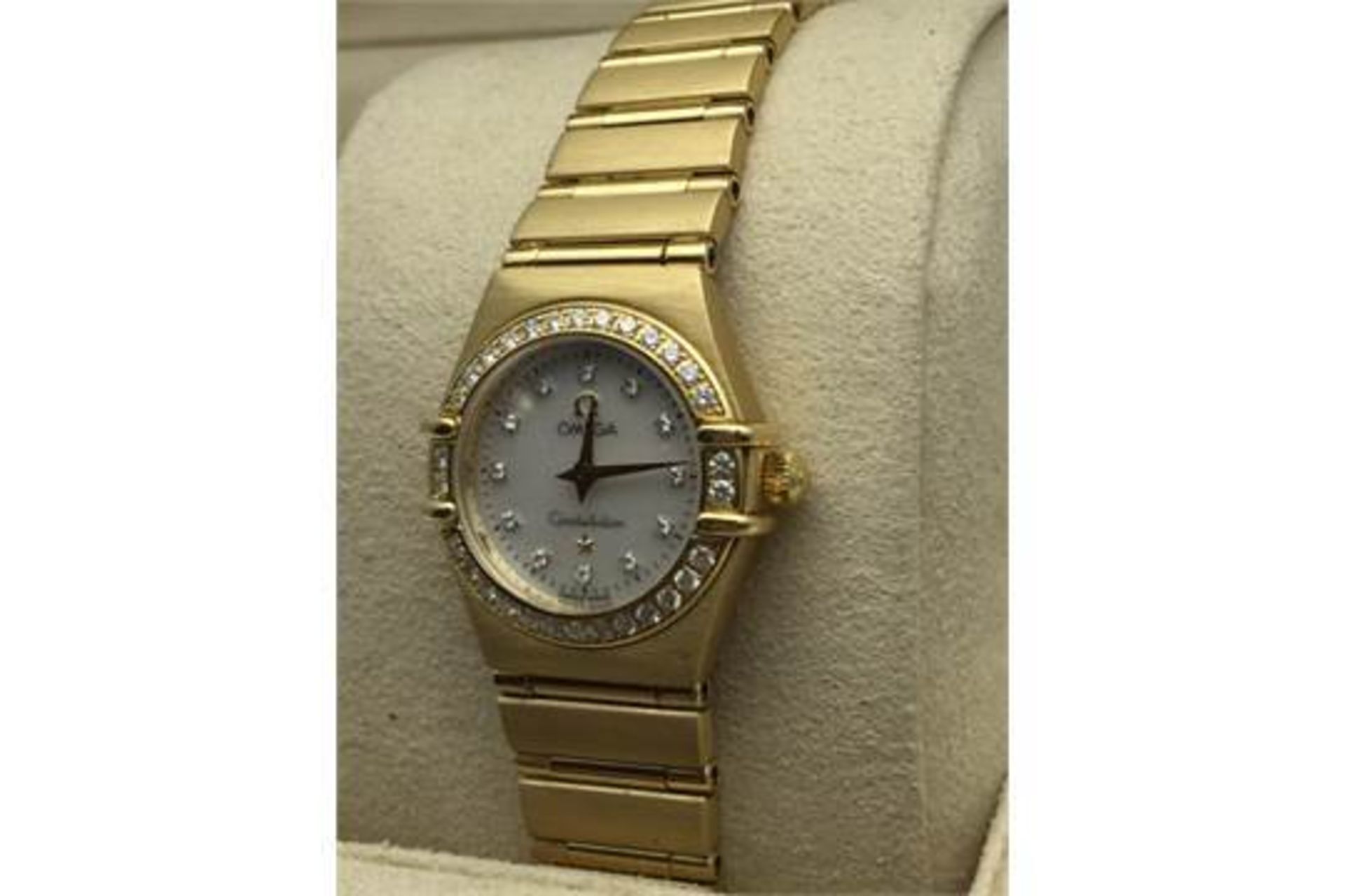 RRP £12,500 LADIES OMEGA CONSTELLATION 18ct SOLID GOLD ALL FACTORY SET DIAMONDS TO THE BEZEL & - Image 2 of 5