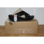 BOXED BRAND NEW FITFLOP SHOES SIZE 5 RRP £75 (DSSALVAGE)