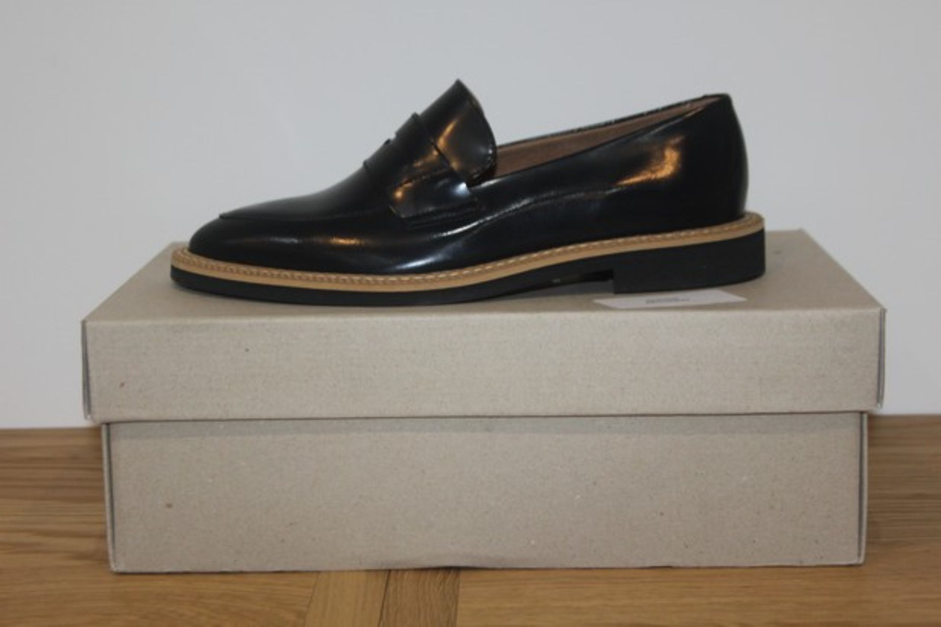 BOXED BRAND NEW SELECTED SHOES SIZE 6 RRP £90 (DSSALVAGE)