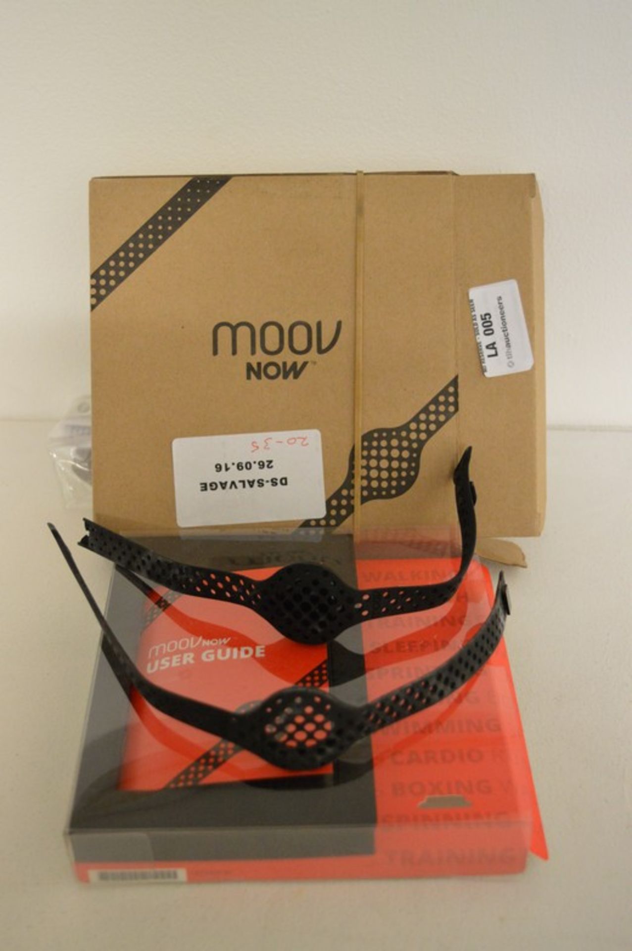 1 x BOXED MOOV NOW ACTIVITY WRIST BAND RRP £60 26.09.16 *PLEASE NOTE THAT THE BID PRICE IS