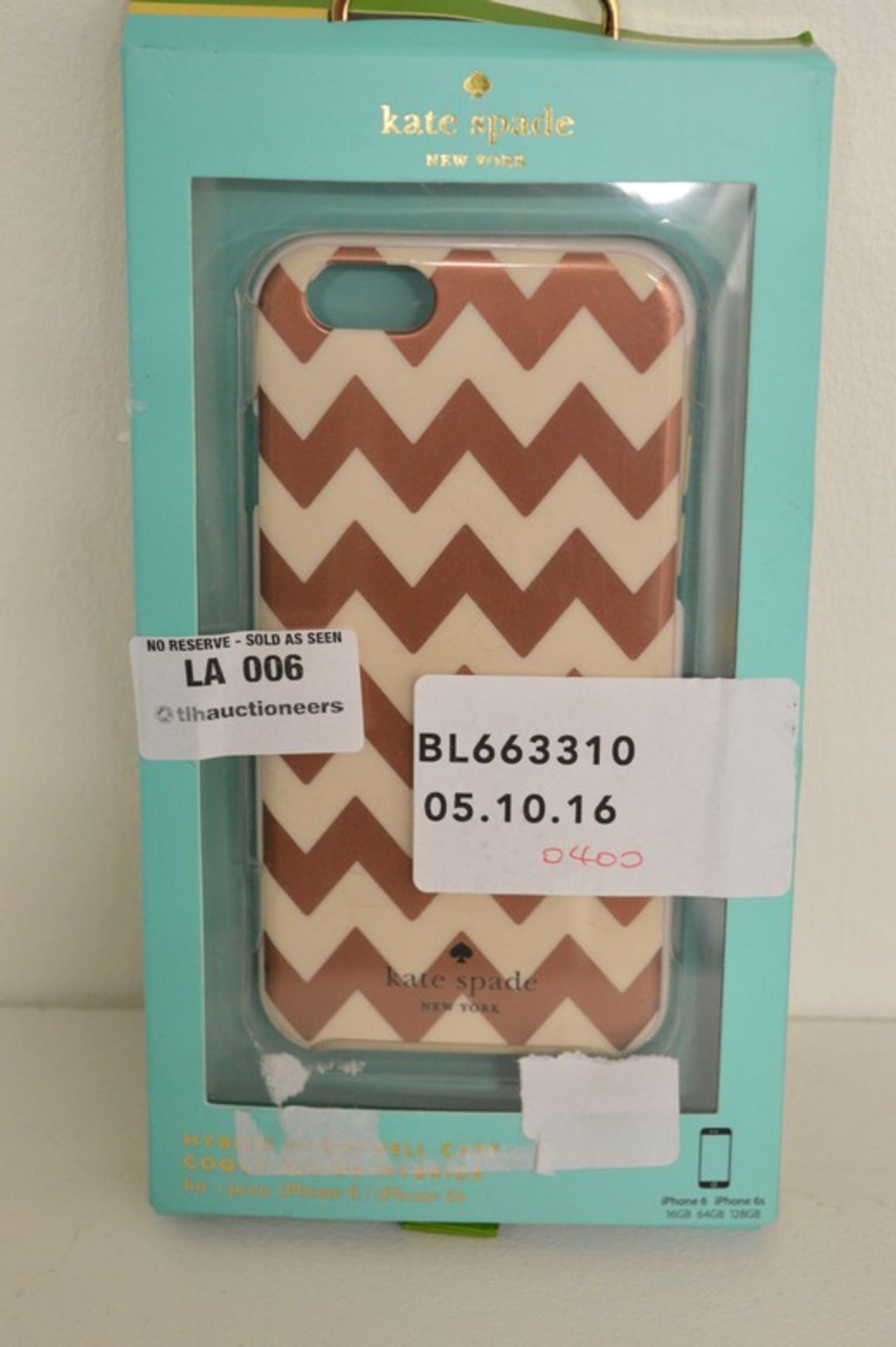 1 x BOXED KATE SPADE IPHONE 6/6S COVER RRP £60 RRP £40 05.10.16 *PLEASE NOTE THAT THE BID PRICE IS