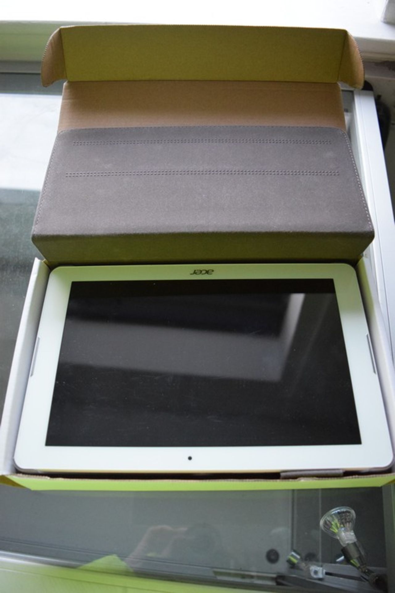 1 x BOXED ACER ICONIA ONE10 TABLET WITH 32GB INTERNAL HARD DRIVE ANDROID 5.1 5MP CAMERA MICRO SD